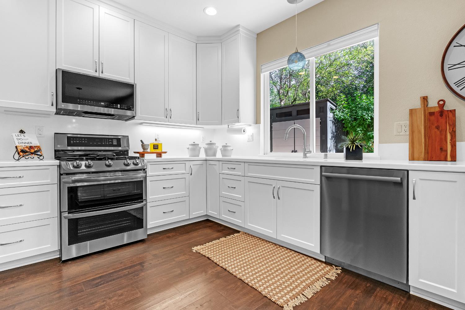 3326 Via Verde Terrace