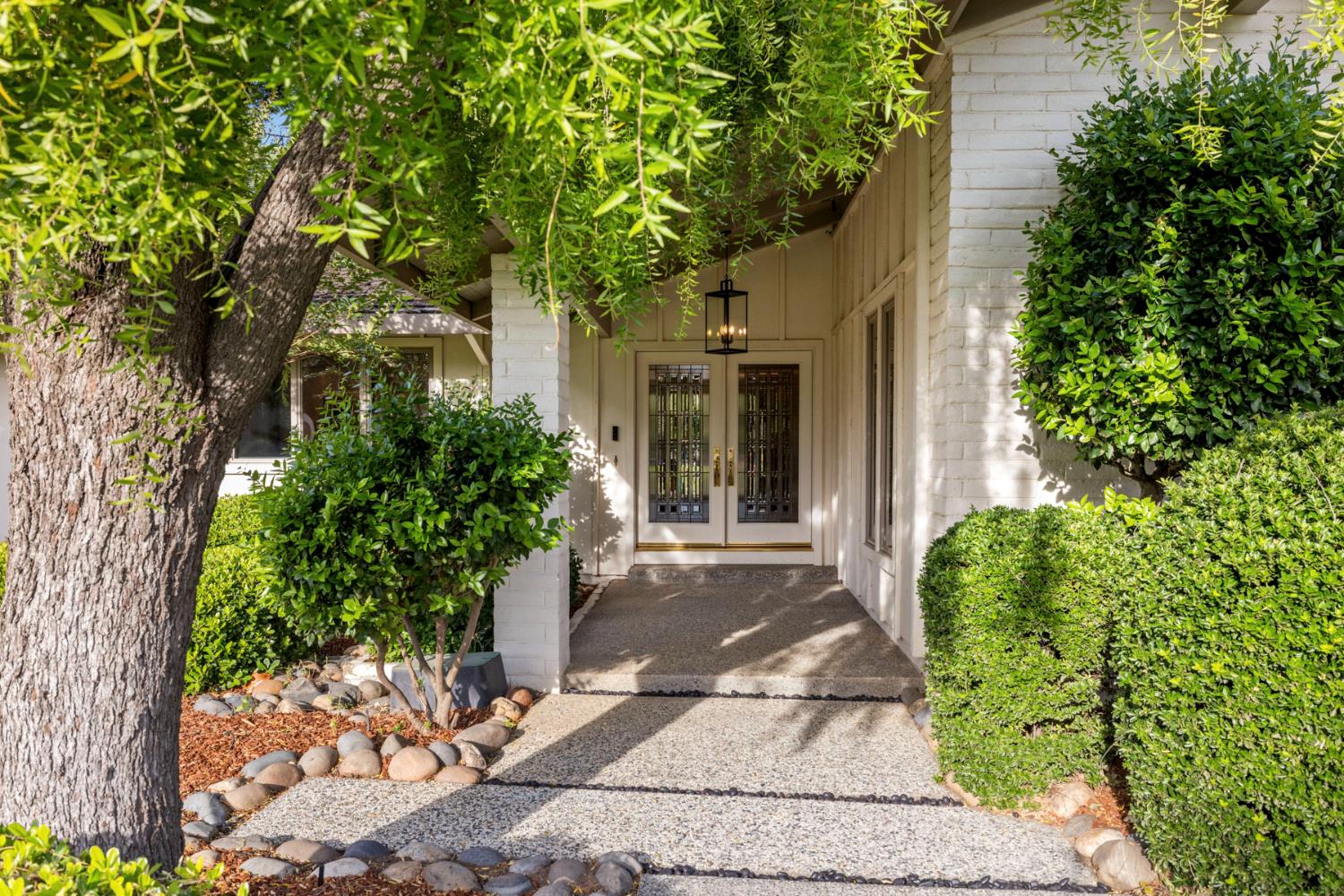 44795 Country Club Drive