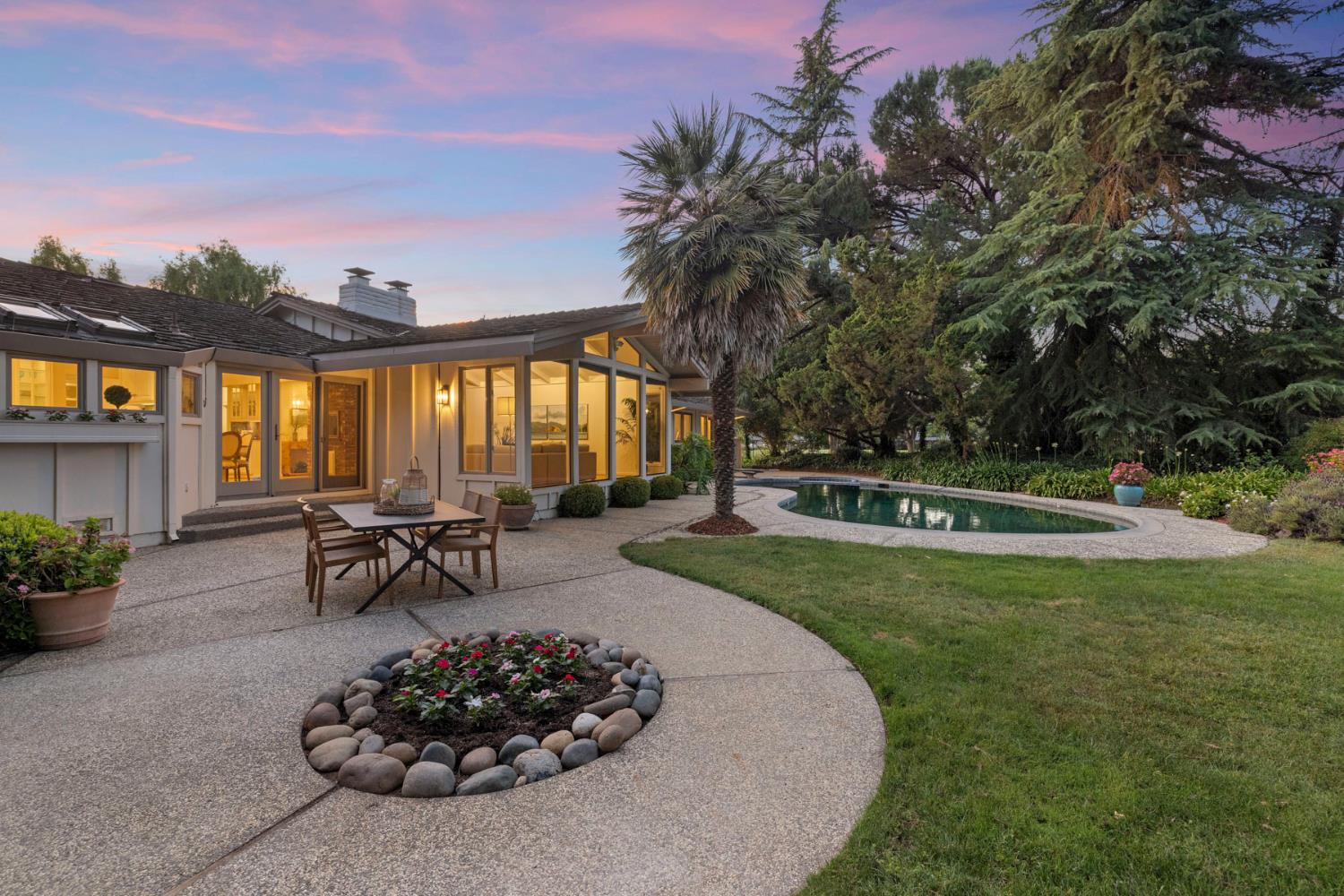 44795 Country Club Drive