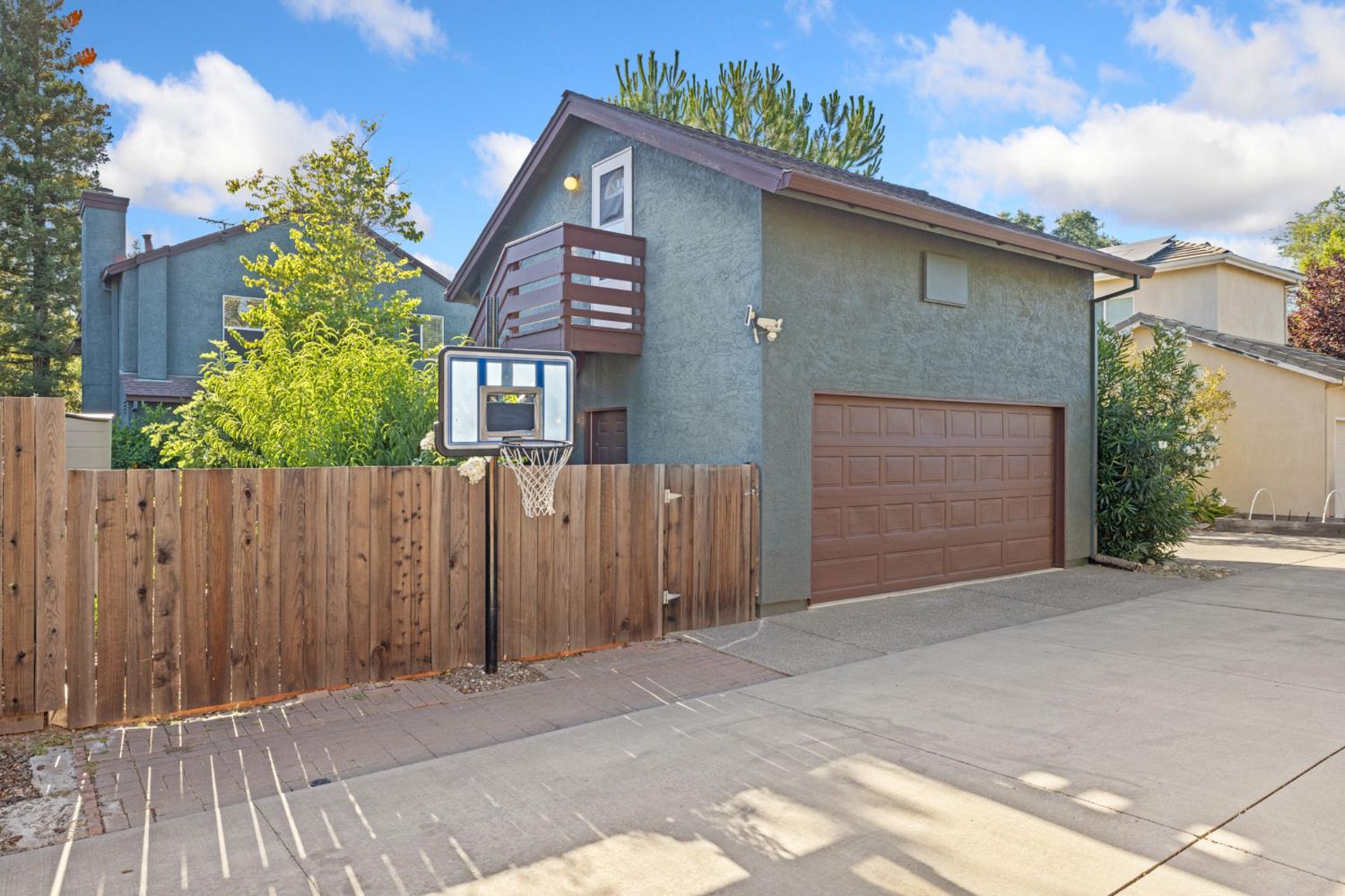 1536 Olympic Drive