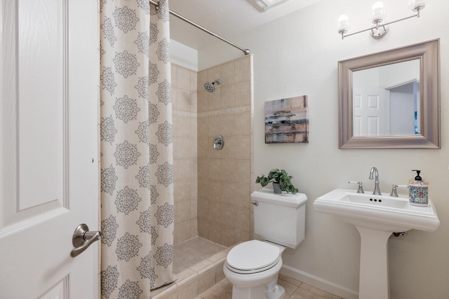 1123 Villaverde Lane