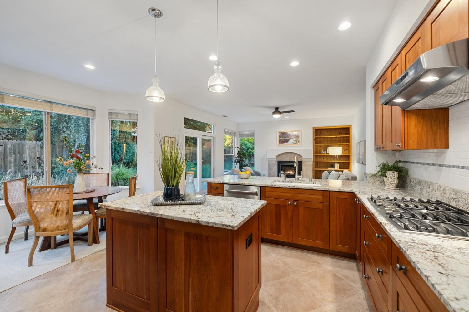 1123 Villaverde Lane