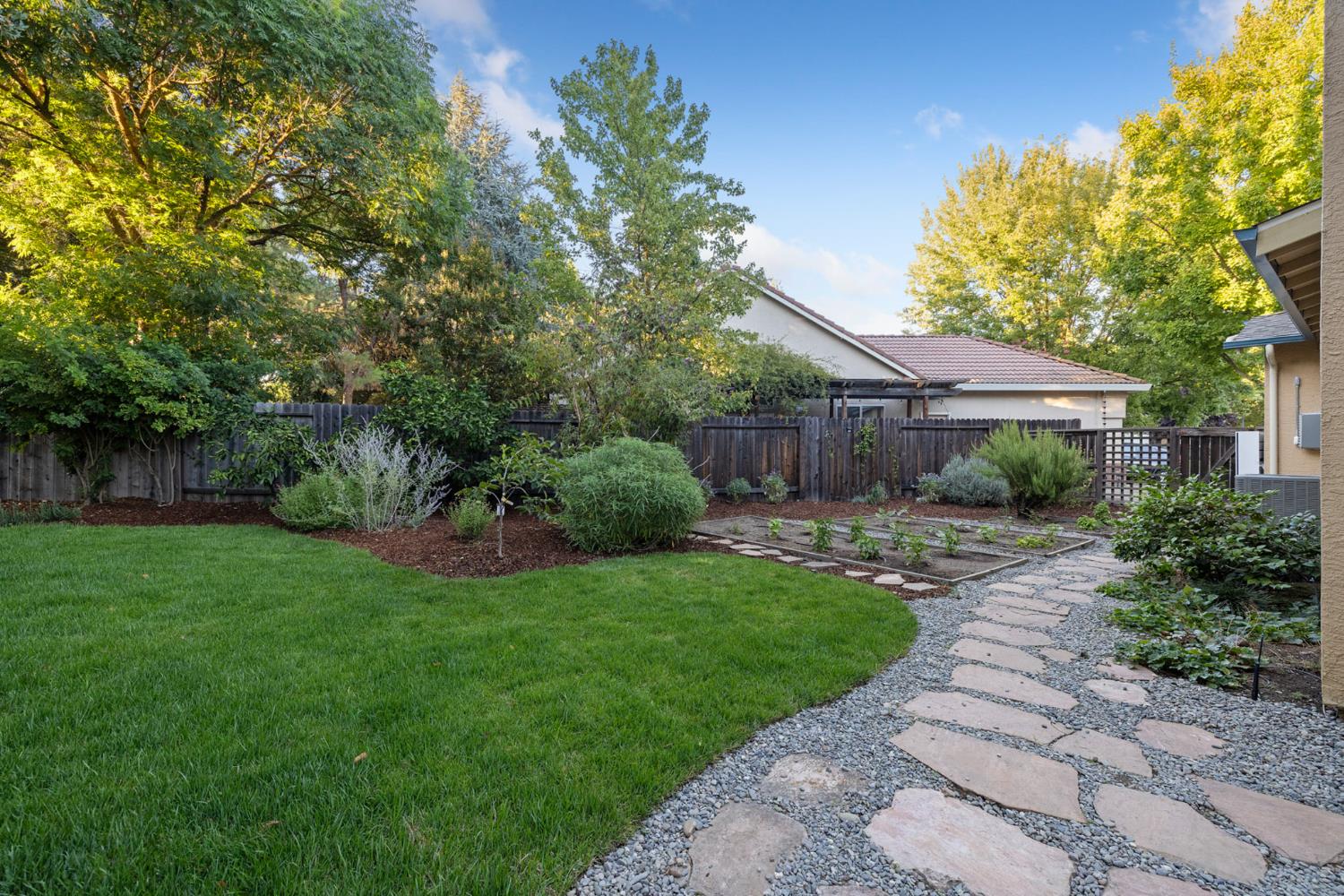 1123 Villaverde Lane