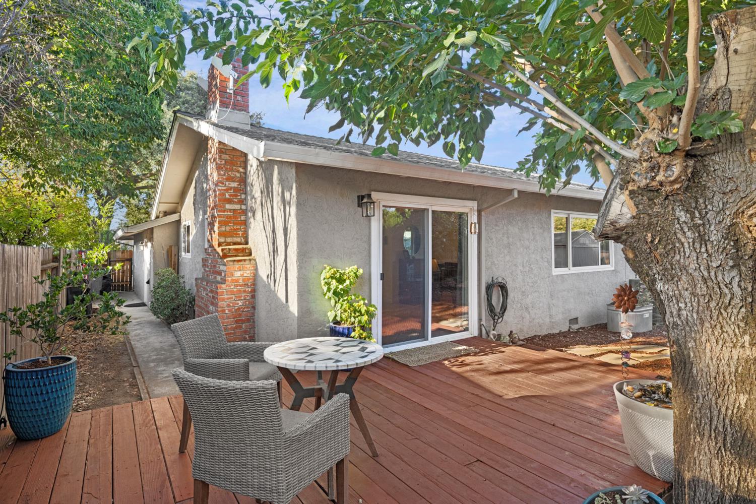 2420 Temple Drive