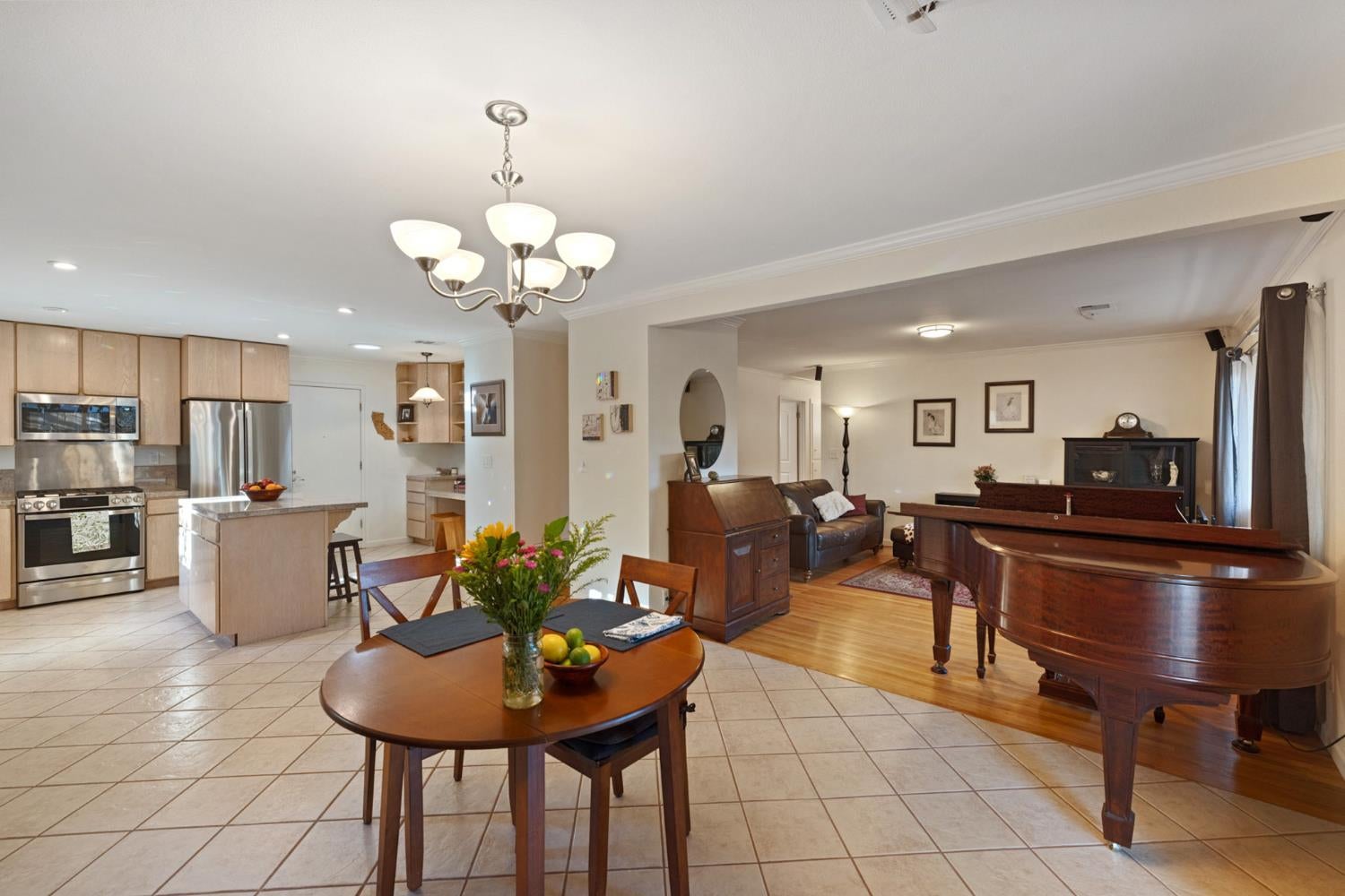 2420 Temple Drive