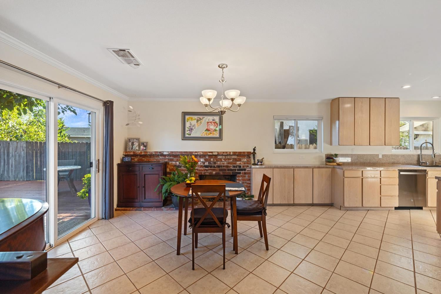 2420 Temple Drive