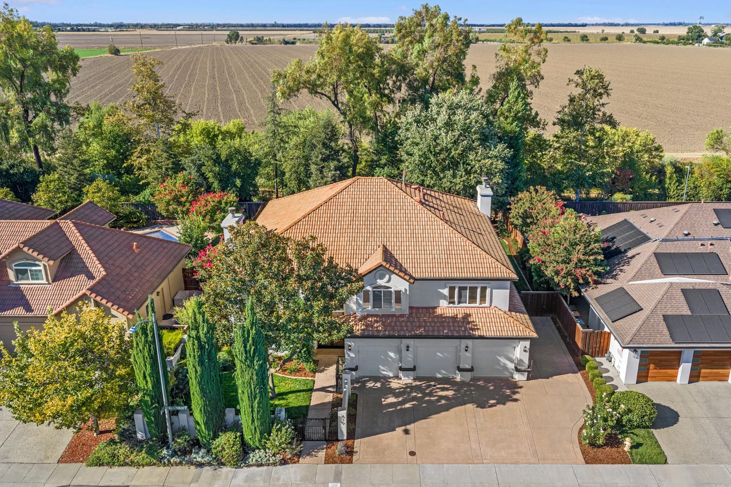 619 Mockingbird Place