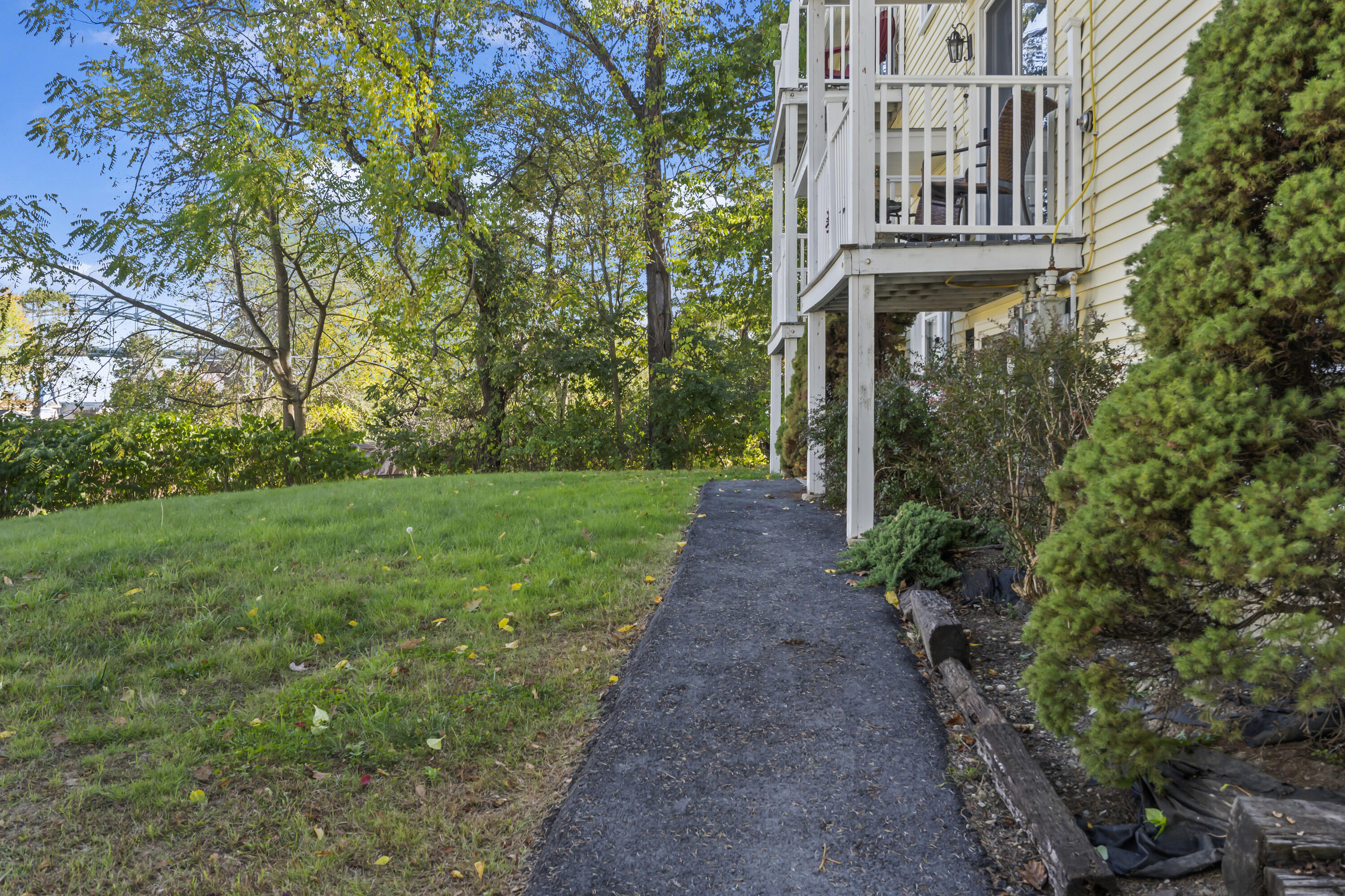 11 Carriage Hill D
