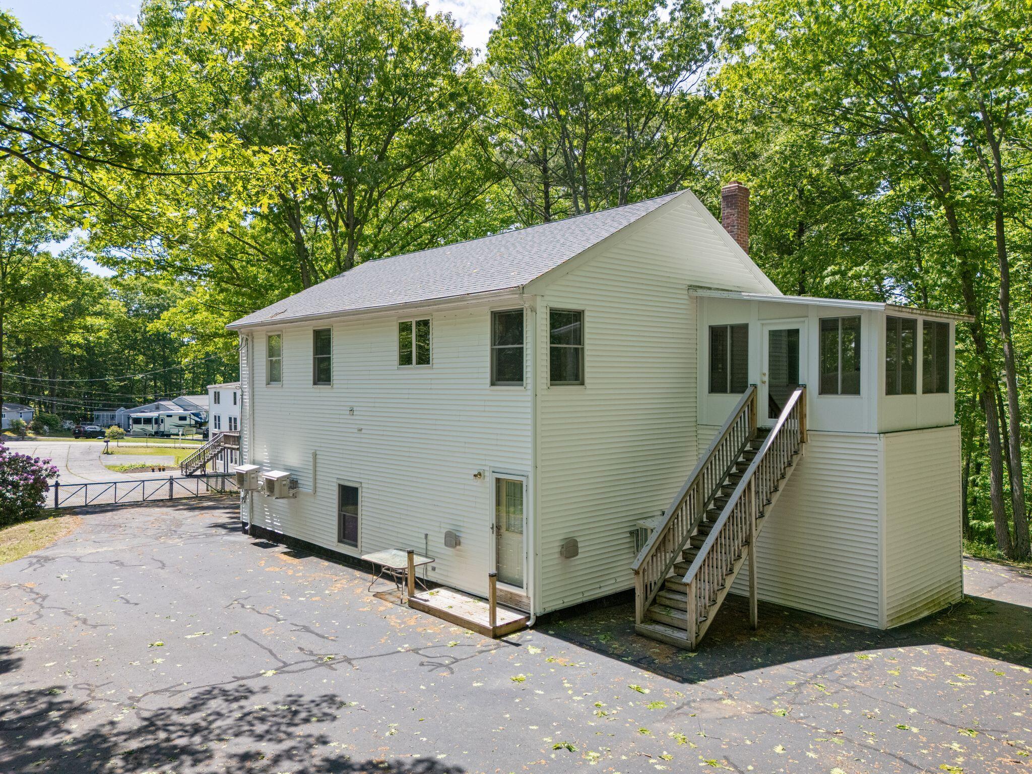 8-10 Bayview Lane