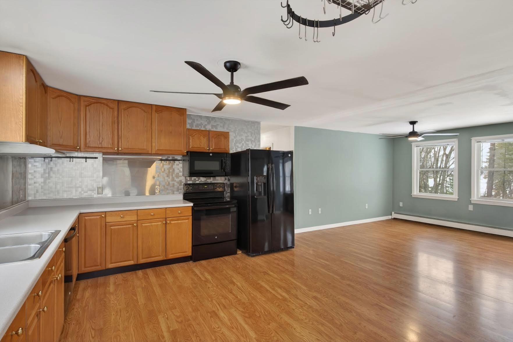 8-10 Bayview Lane