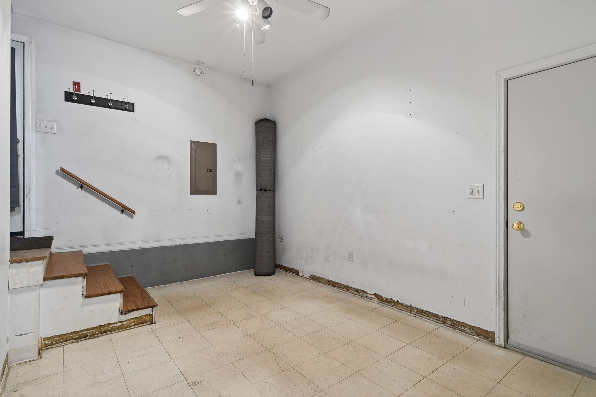 8-10 Bayview Lane