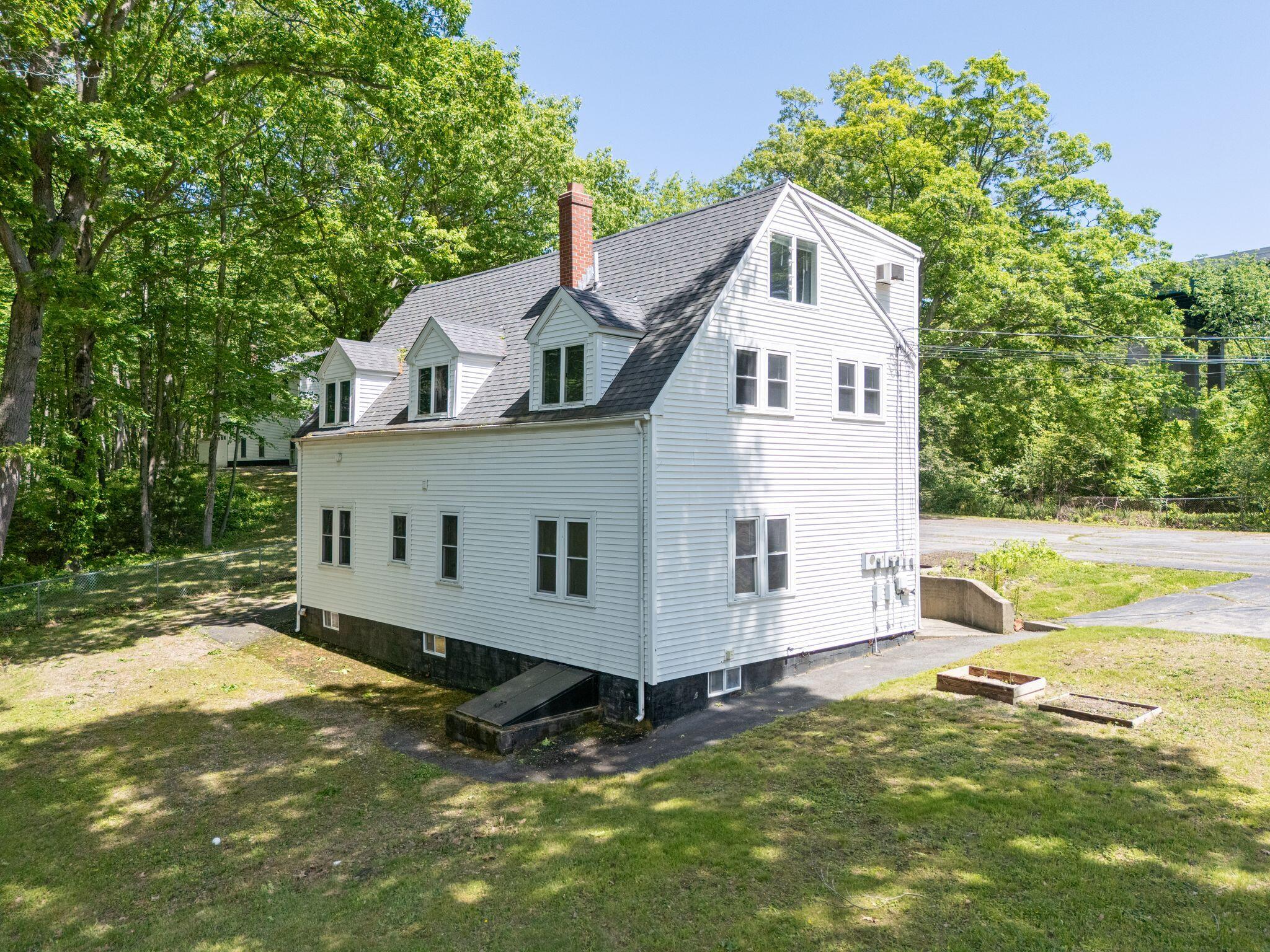 8-10 Bayview Lane
