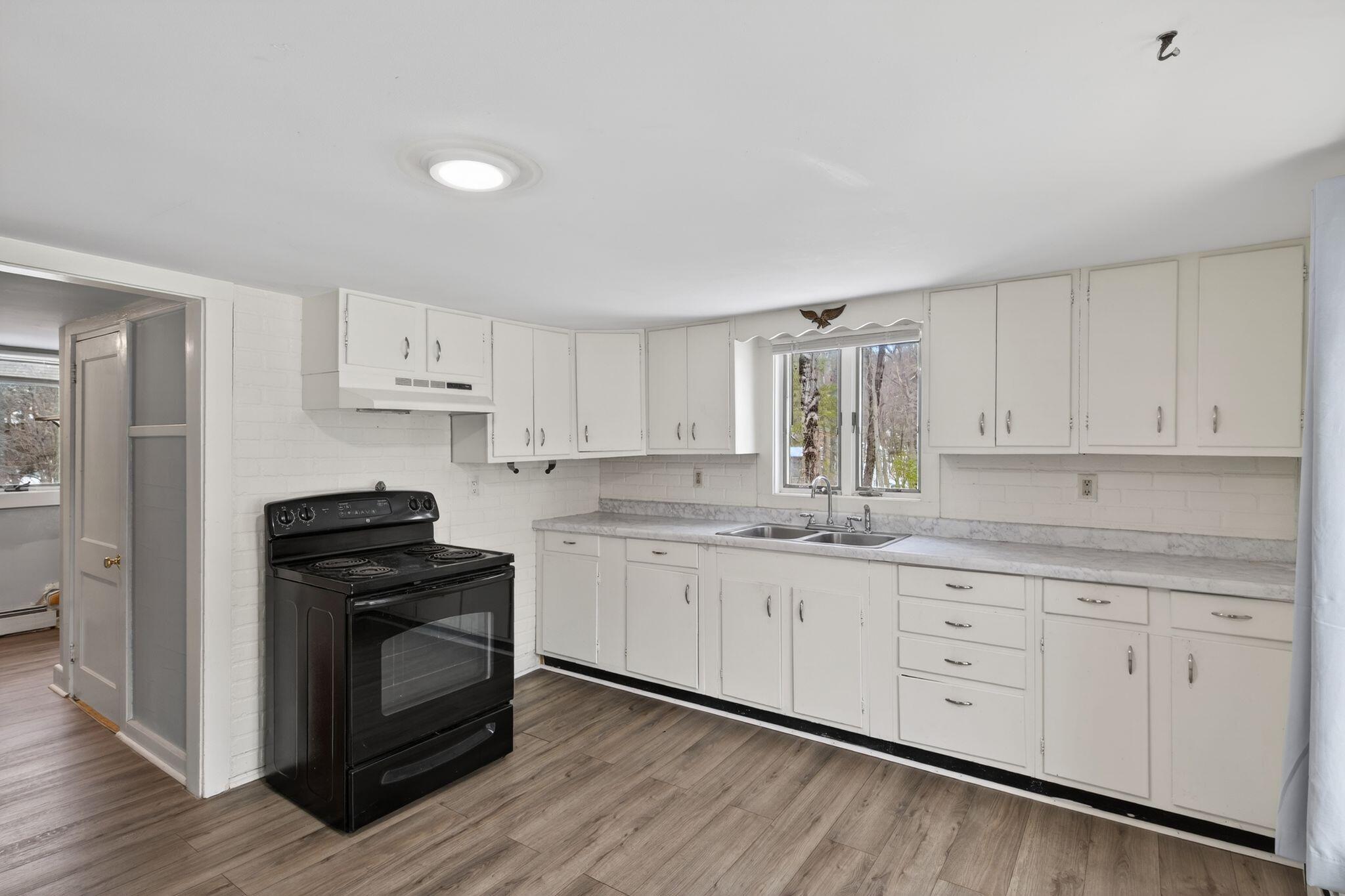 8-10 Bayview Lane