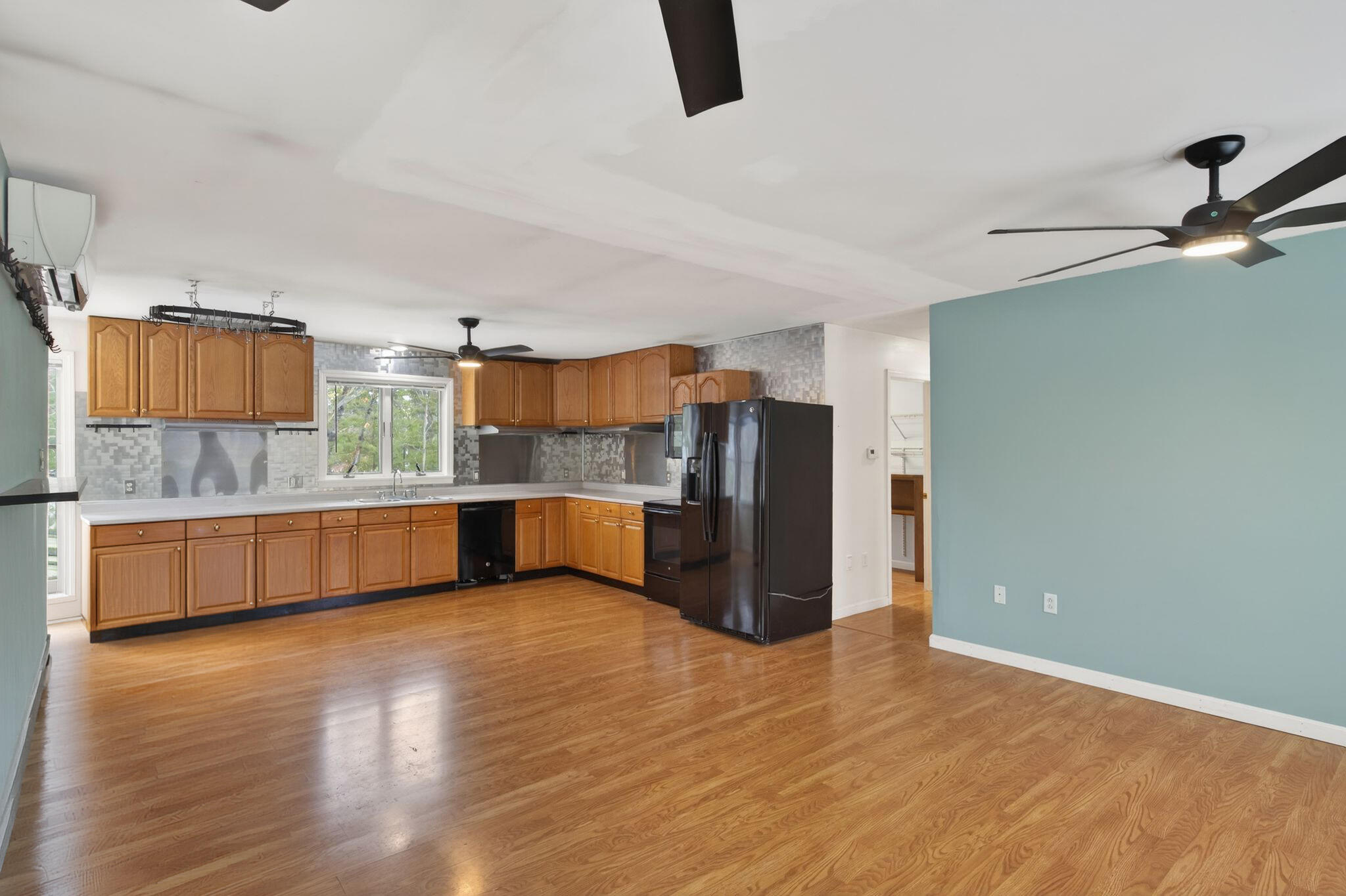 8-10 Bayview Lane