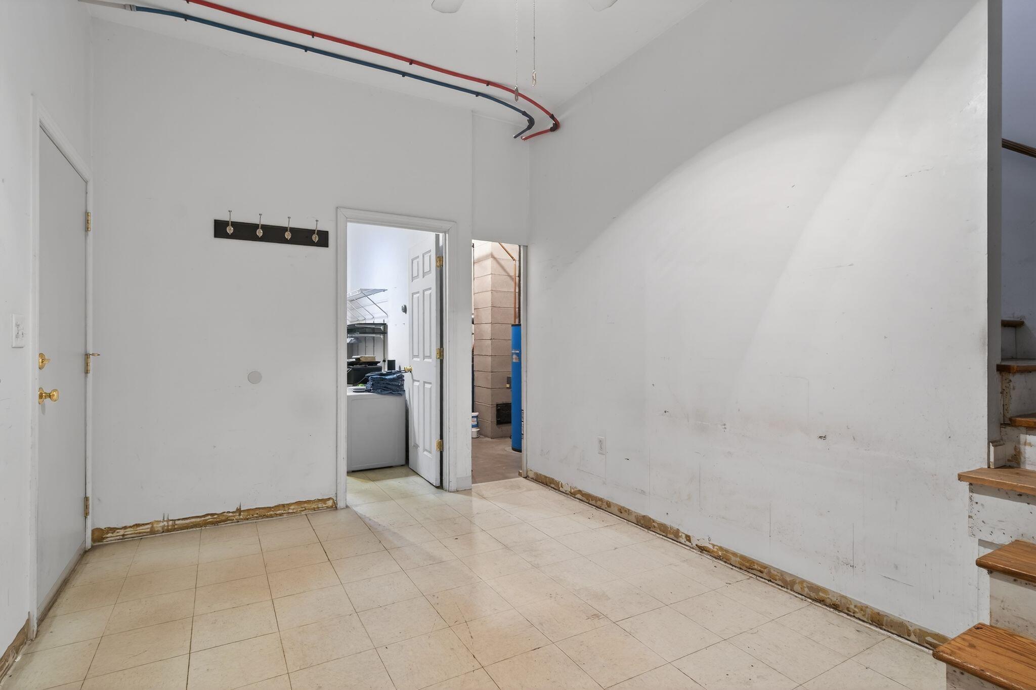 8-10 Bayview Lane