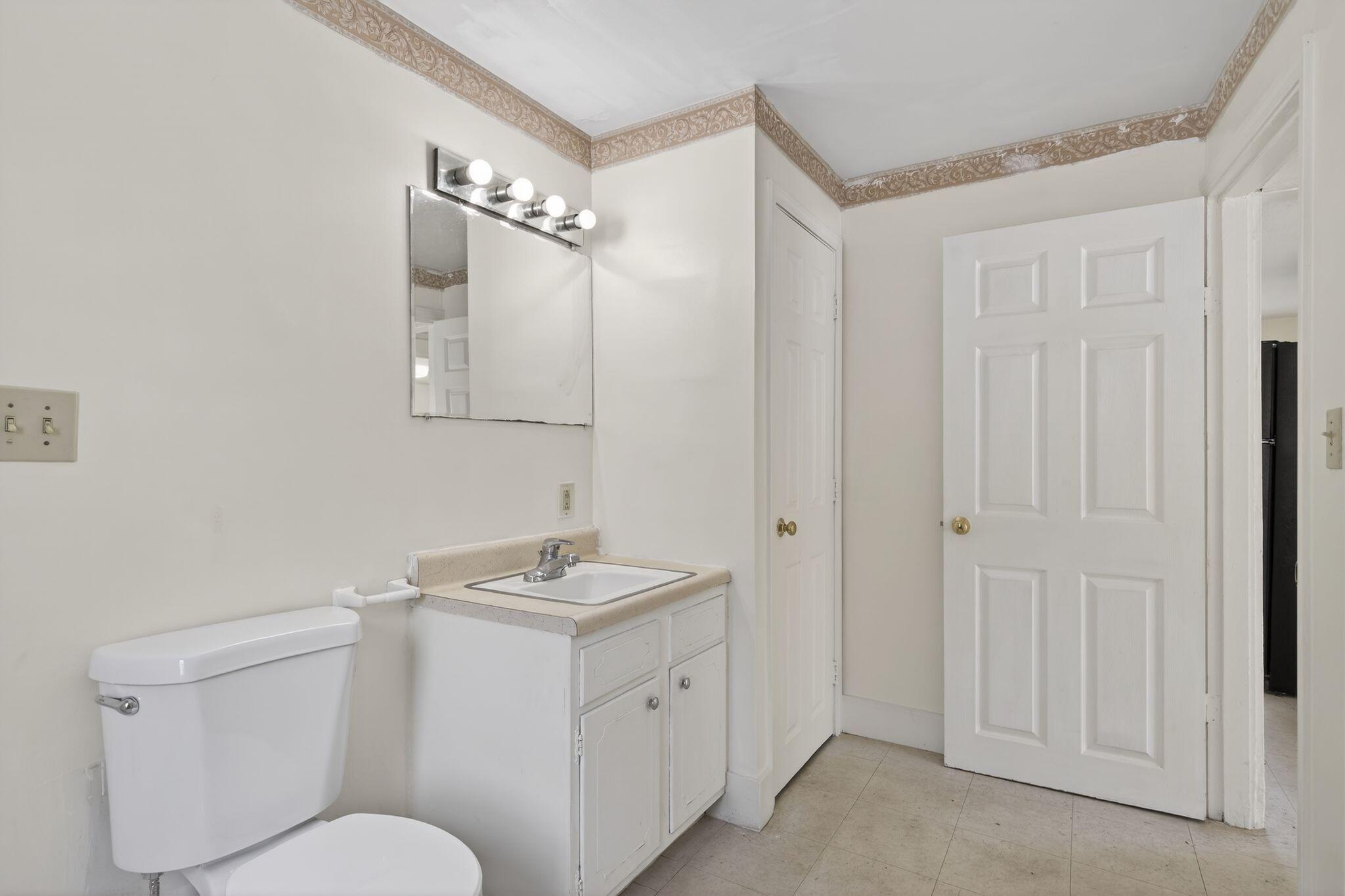 8-10 Bayview Lane