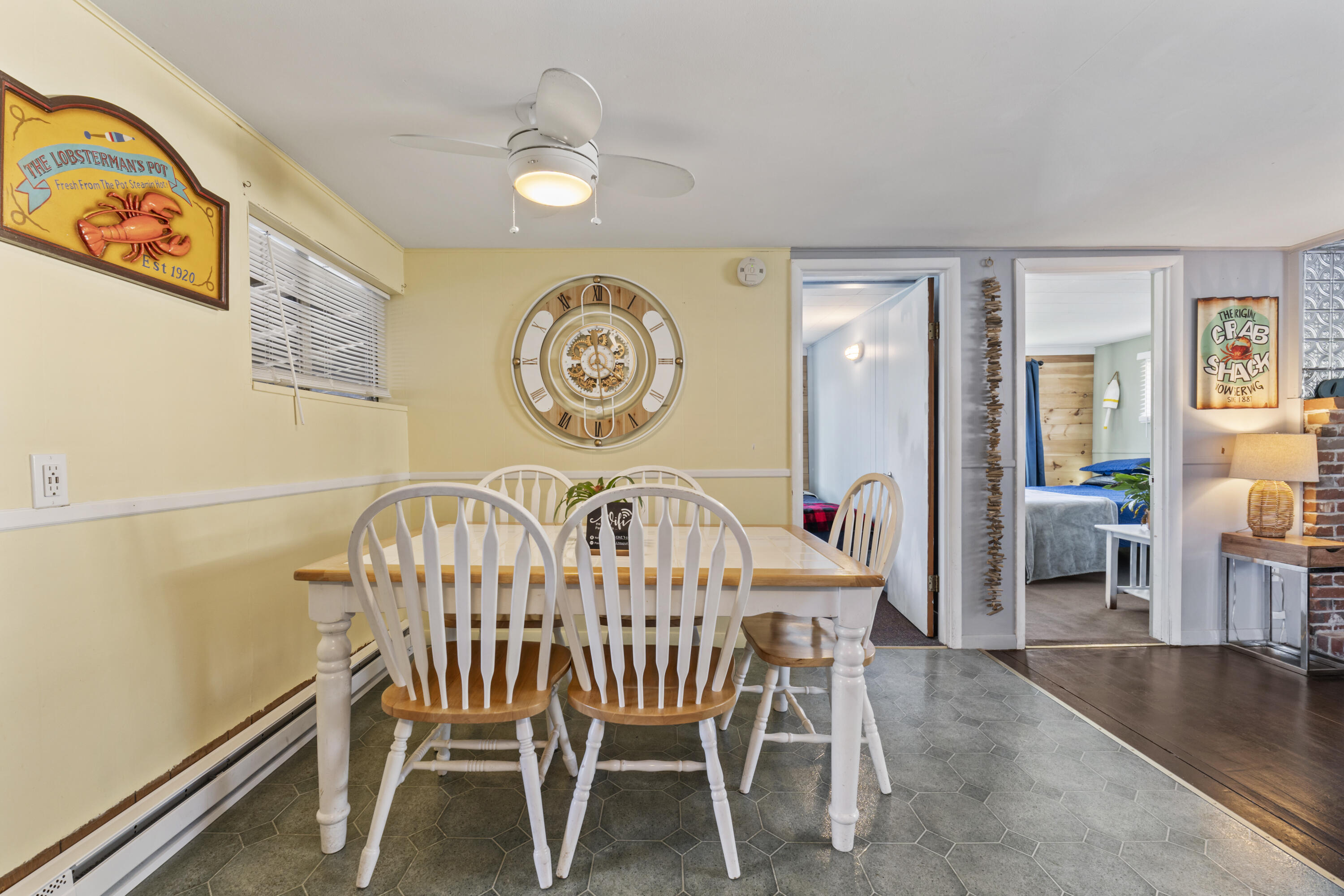 5 Carll Avenue