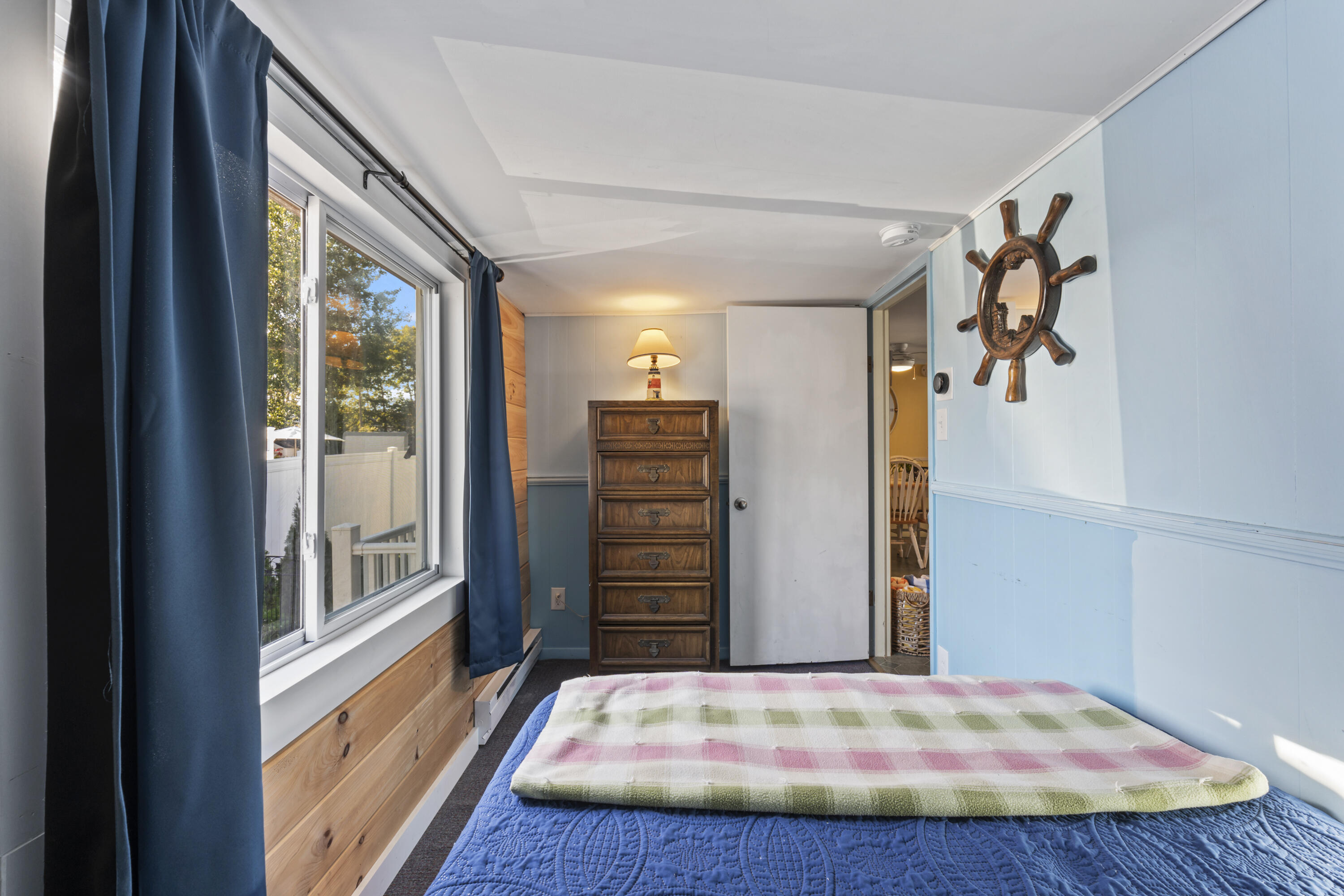 5 Carll Avenue