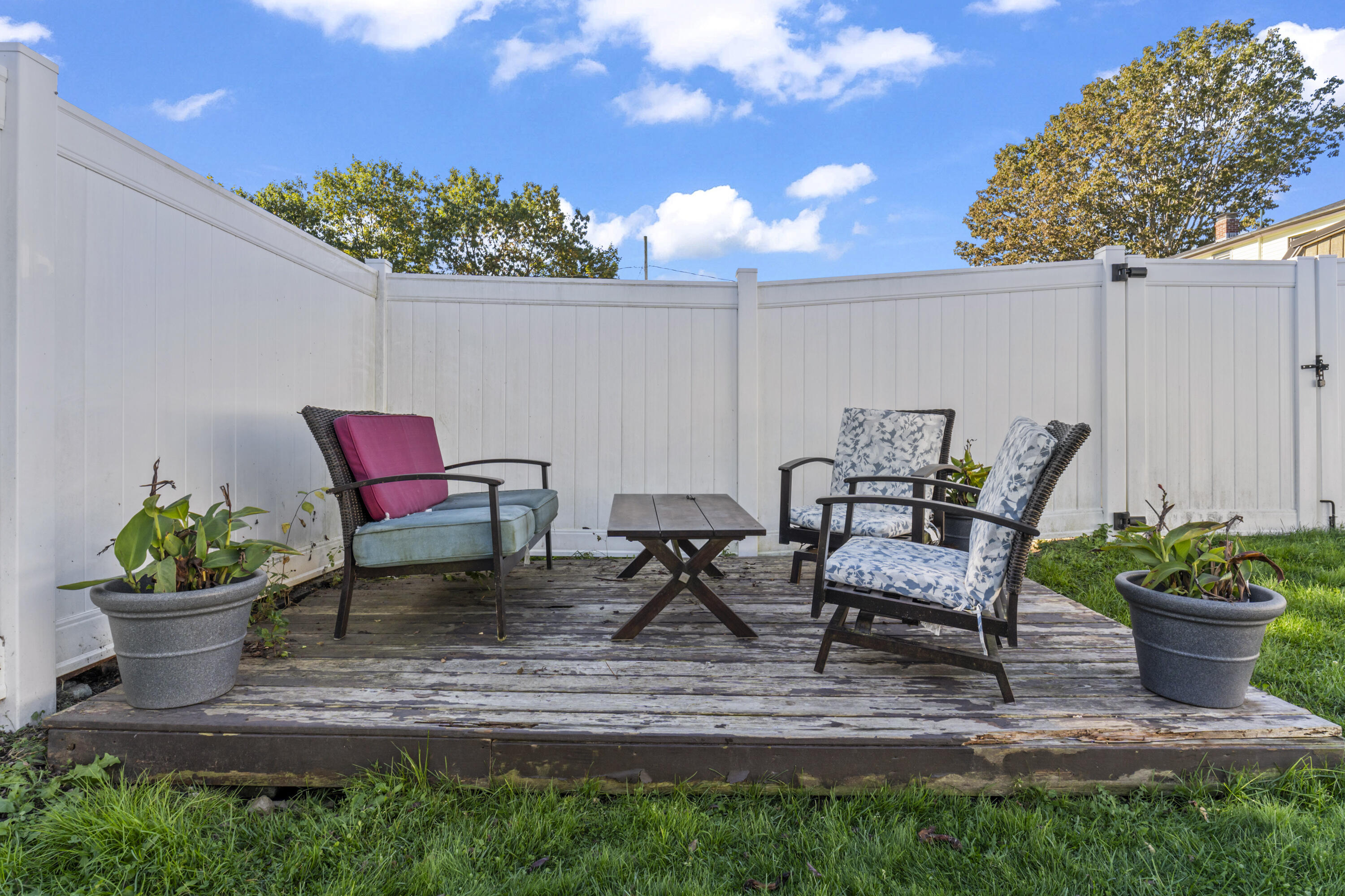 5 Carll Avenue