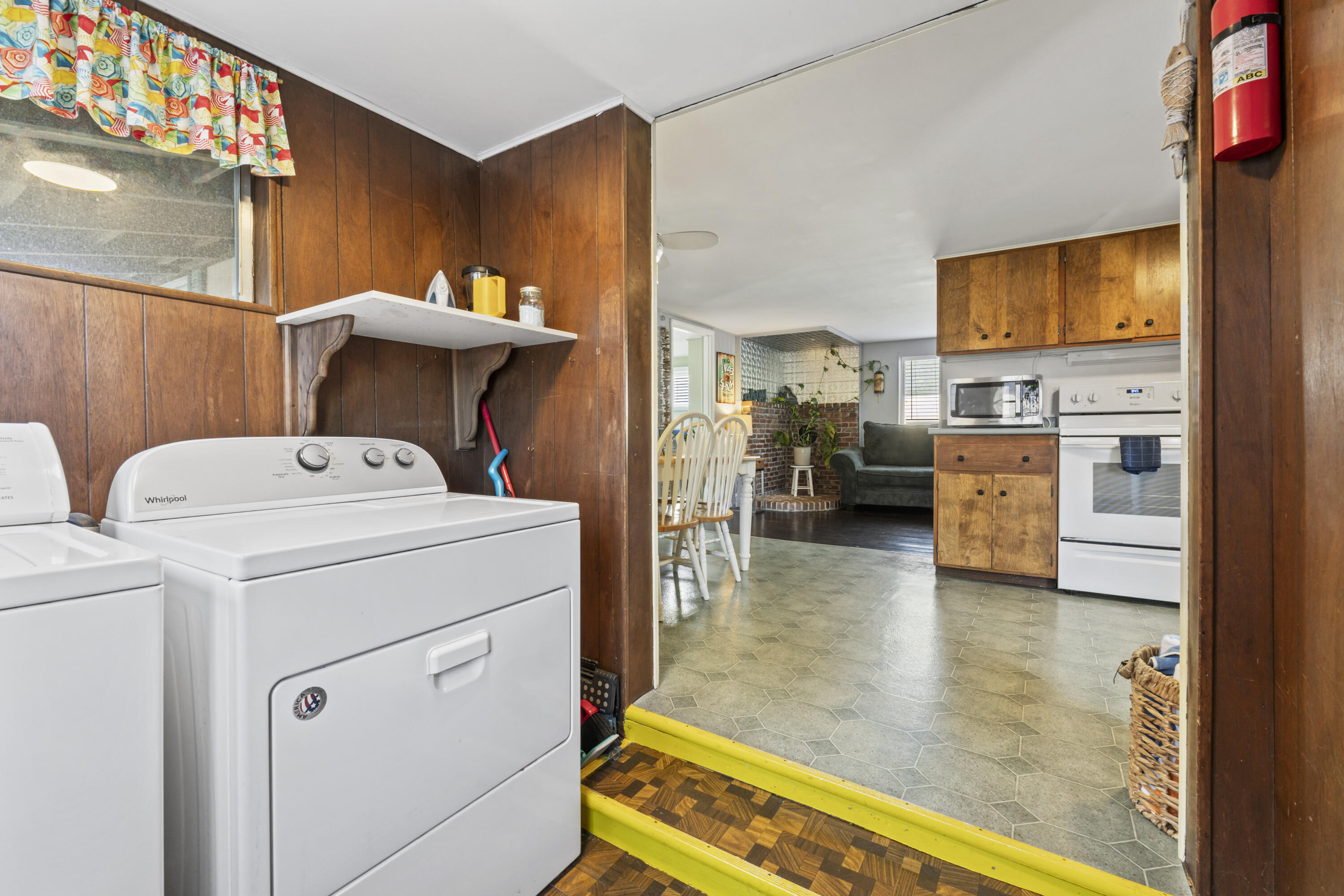 5 Carll Avenue