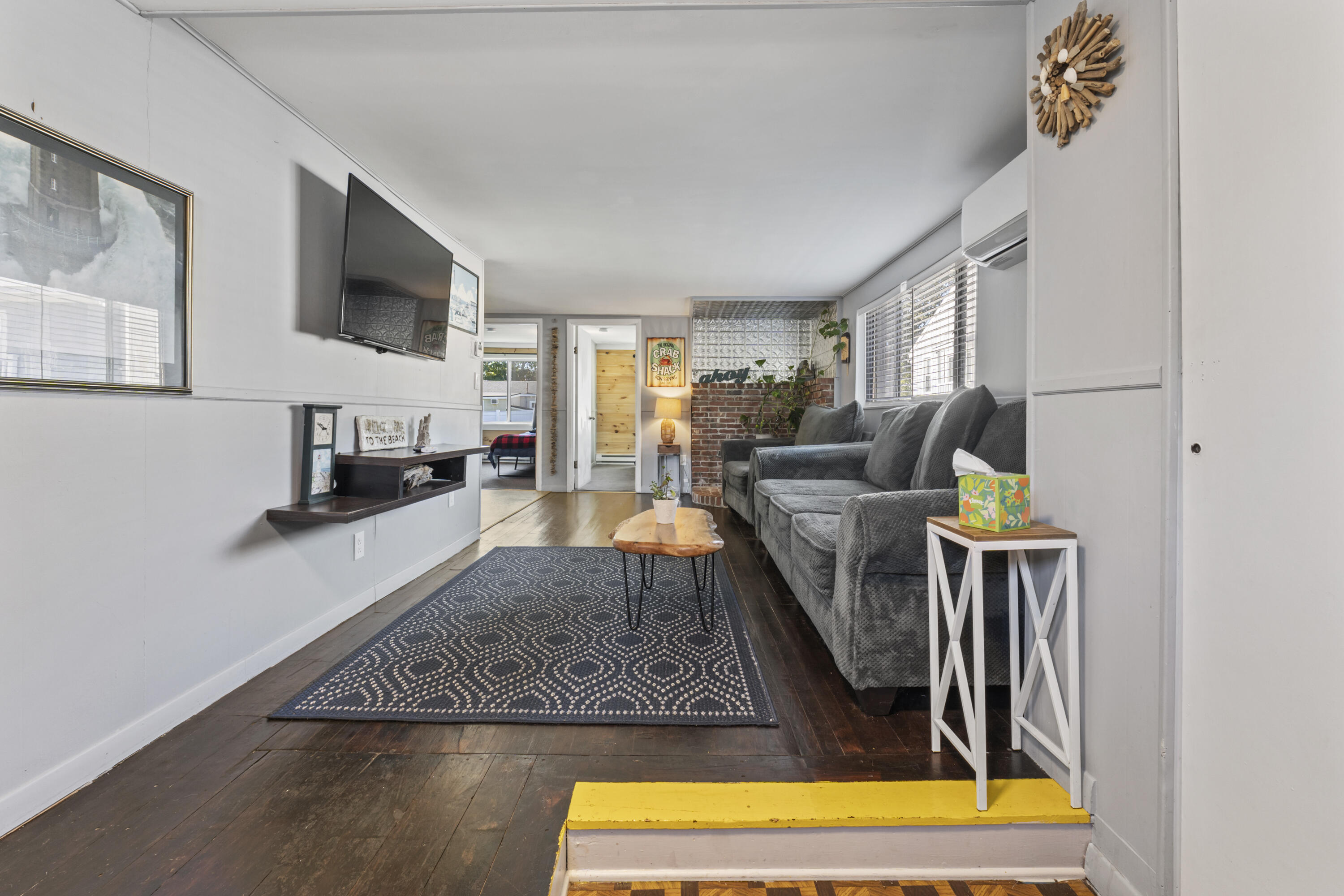 5 Carll Avenue