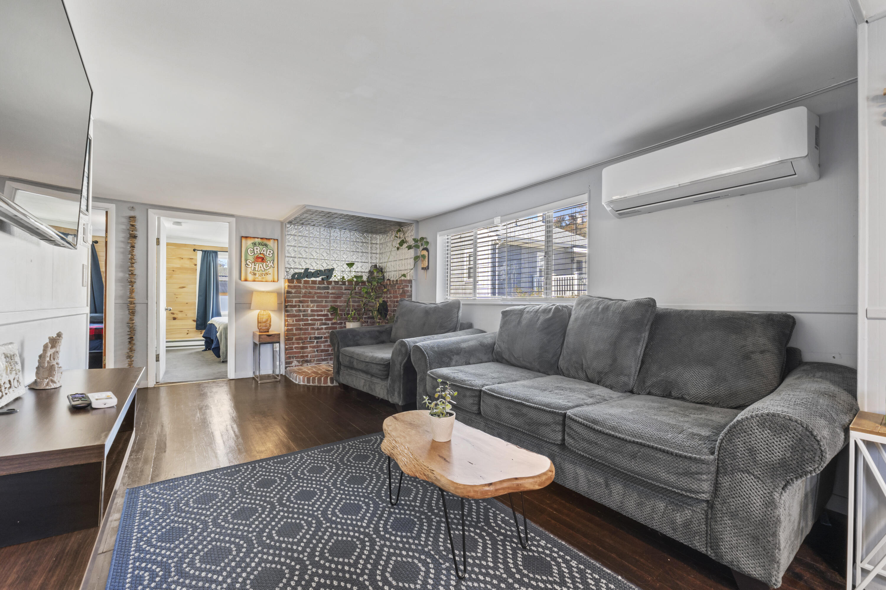 5 Carll Avenue