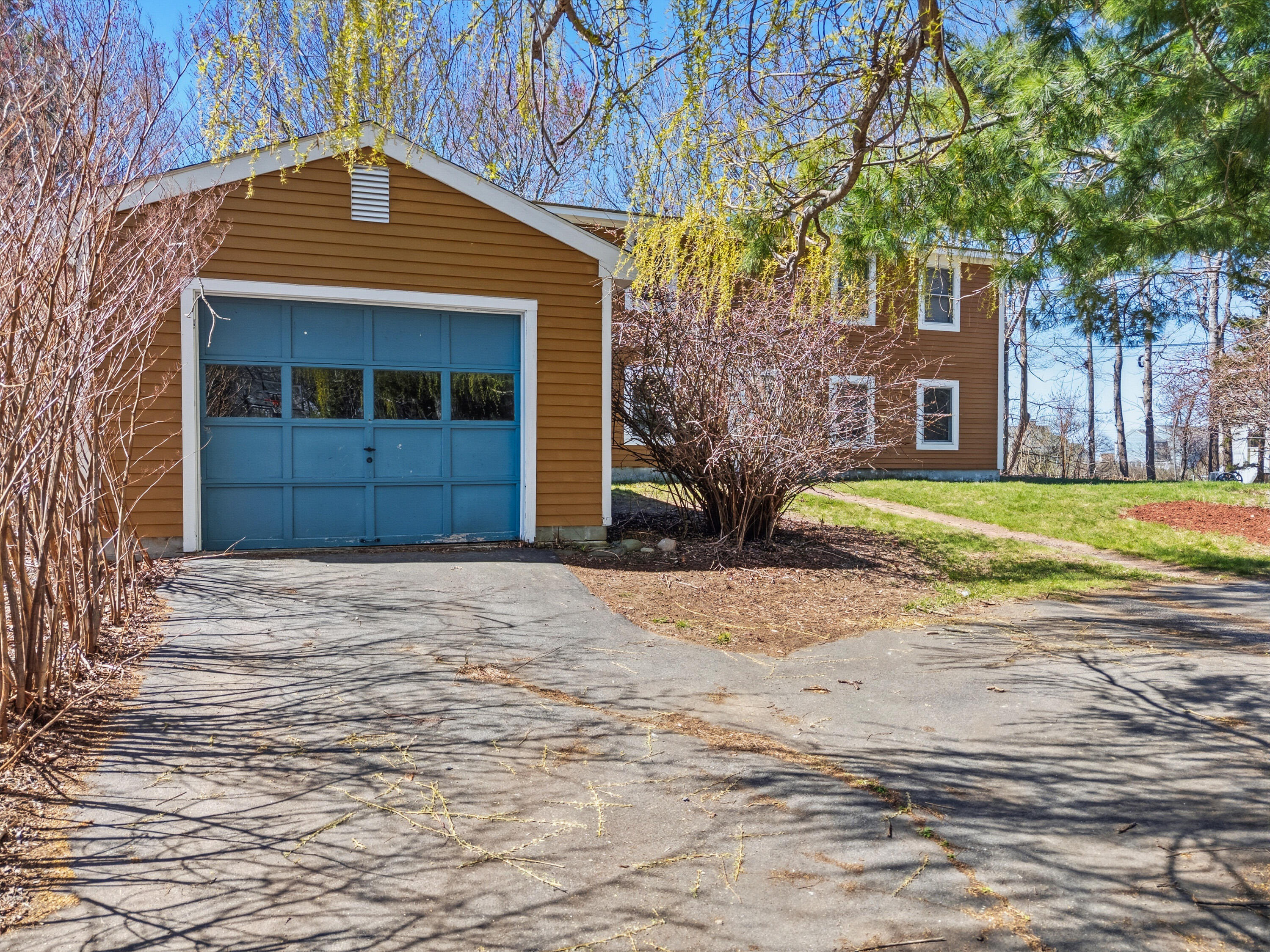 54 Shelton Avenue
