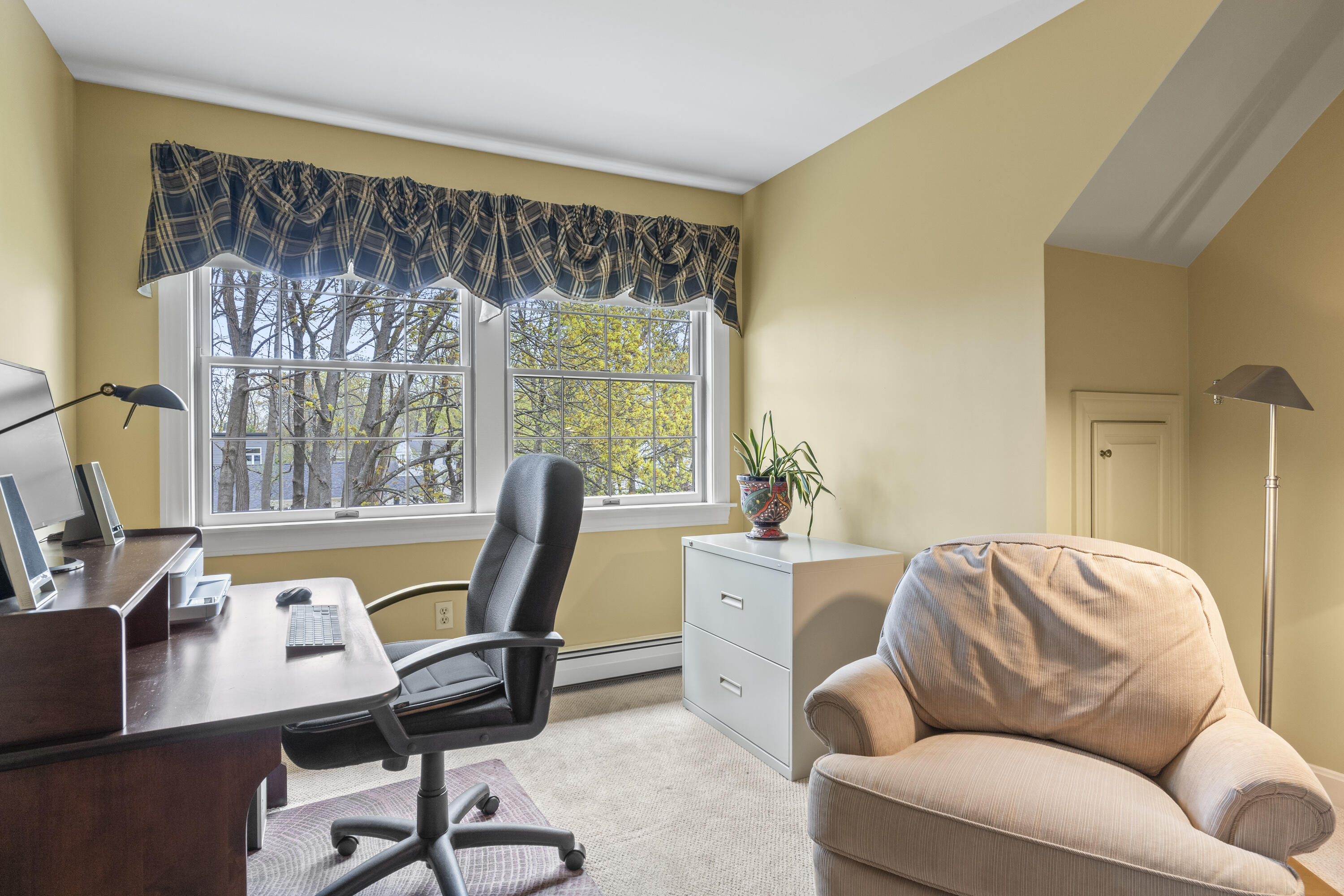 15 Coachlight Lane 15