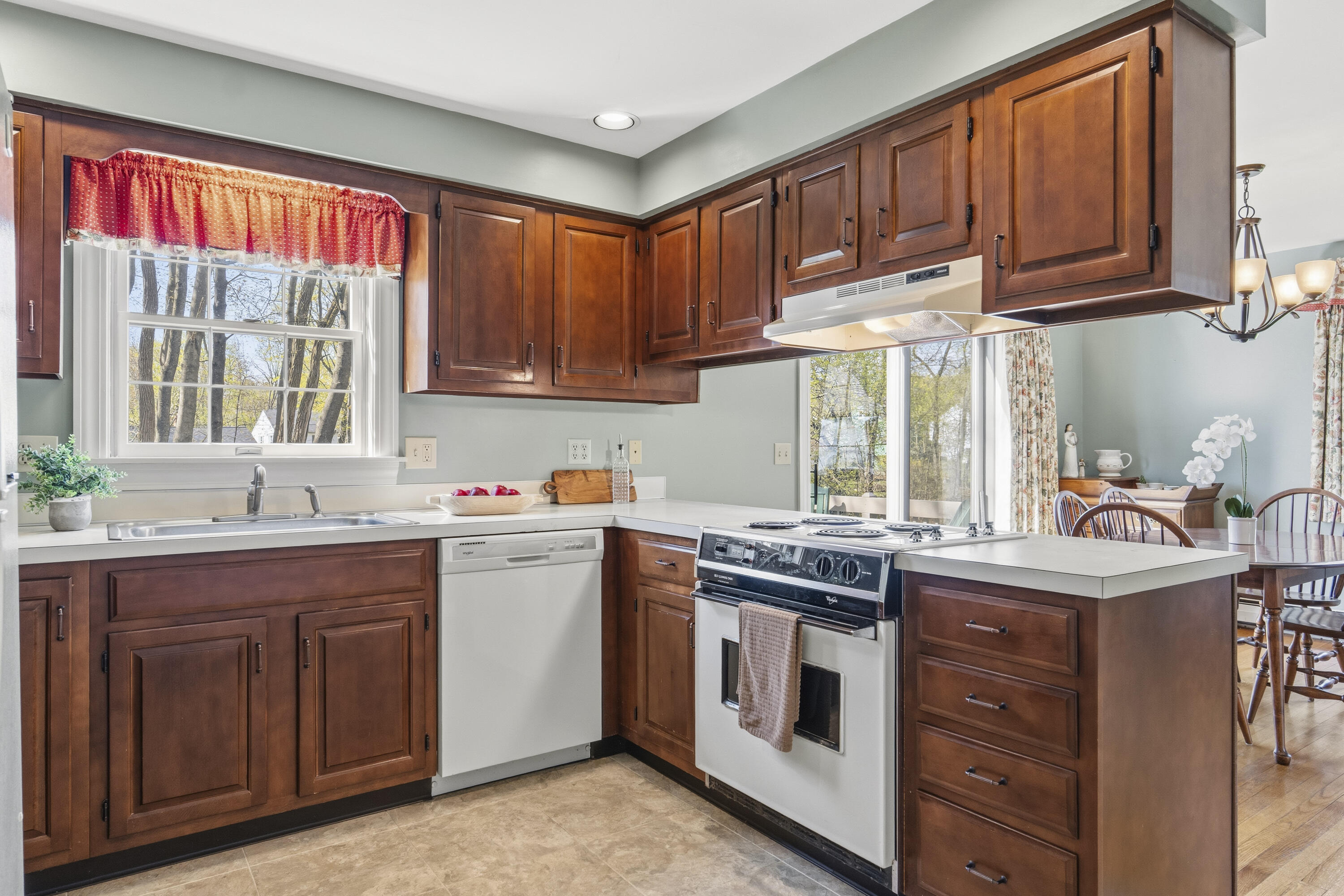 15 Coachlight Lane 15