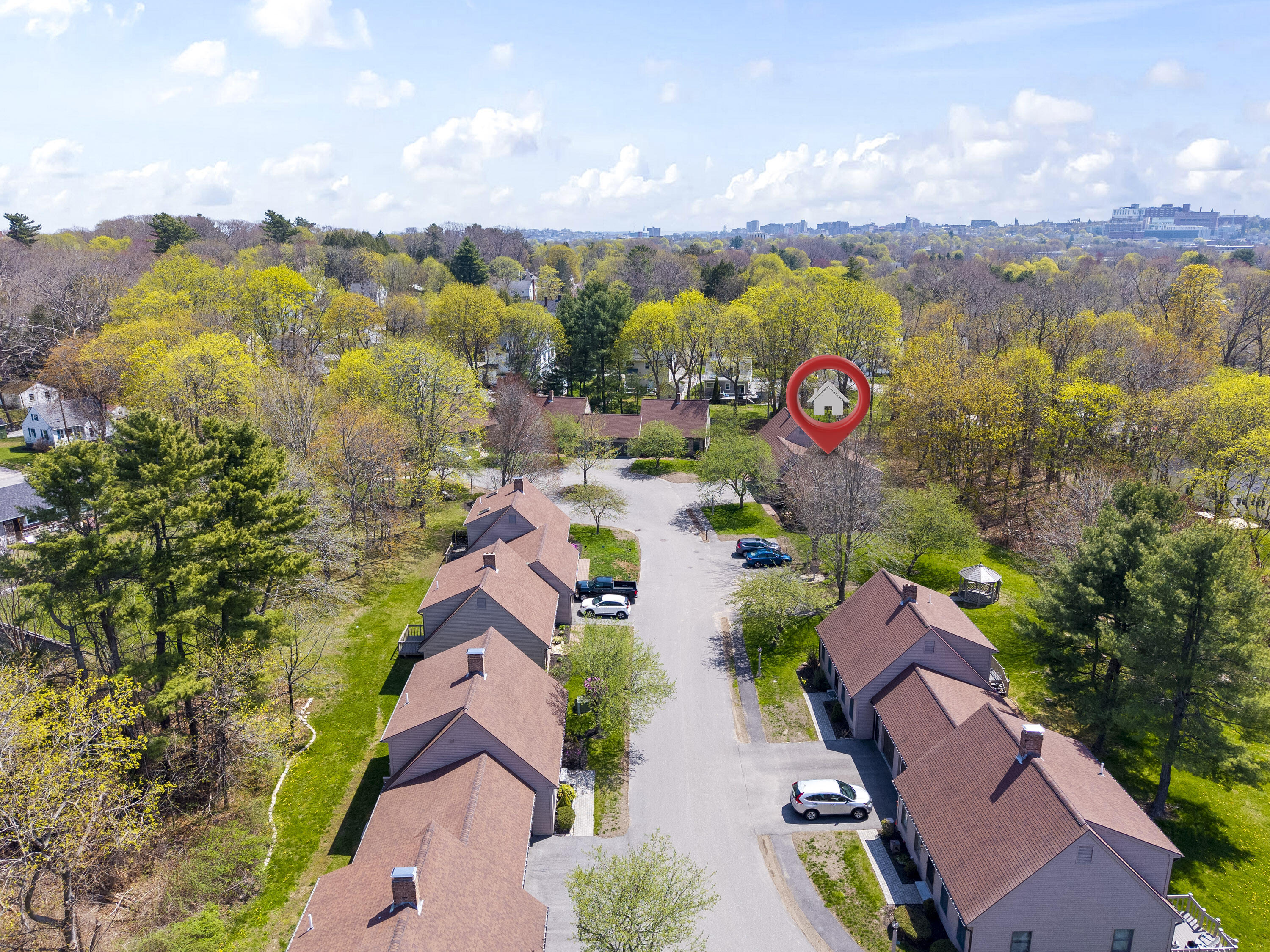 15 Coachlight Lane 15
