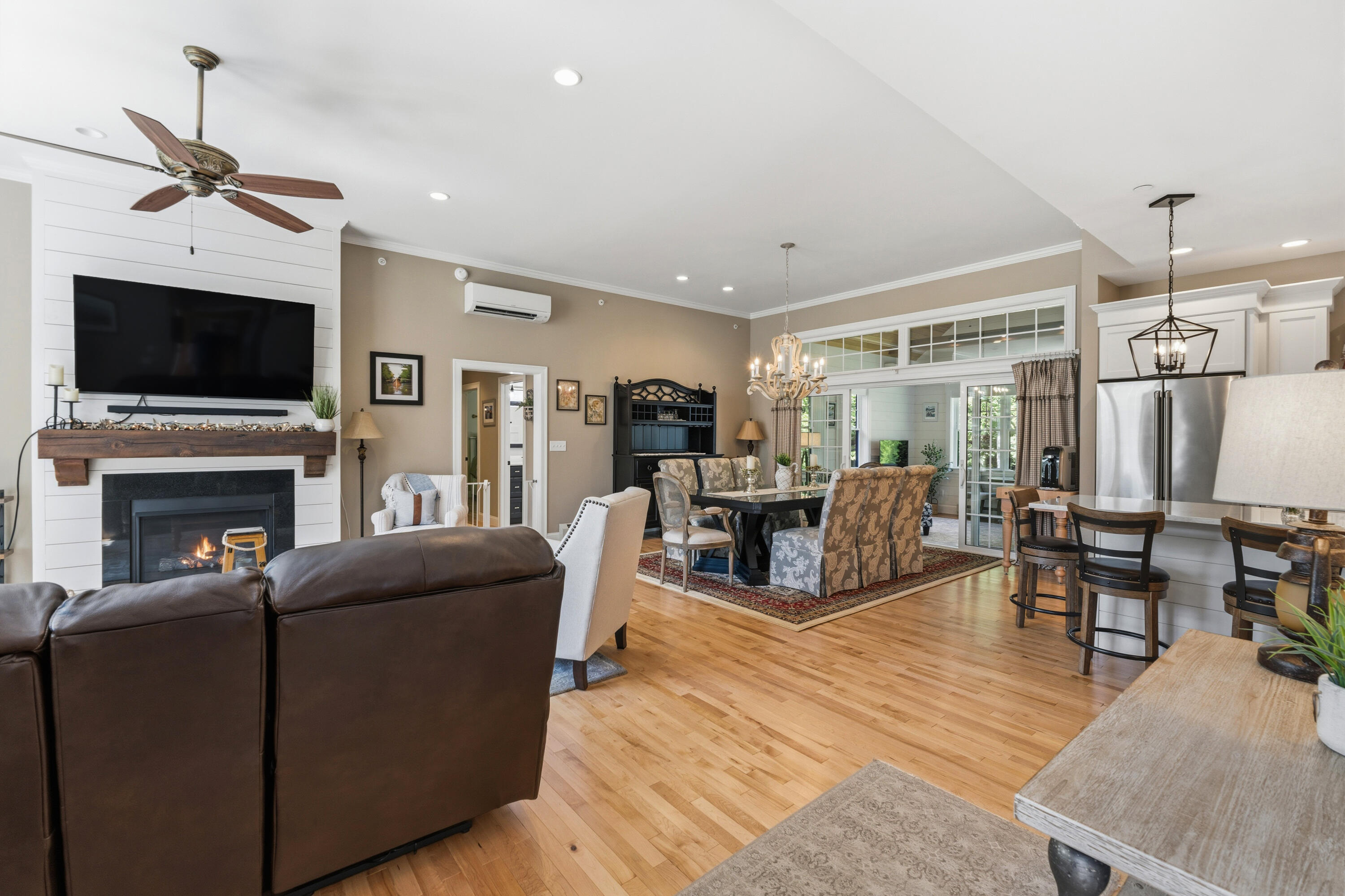 10 Bartlett Drive