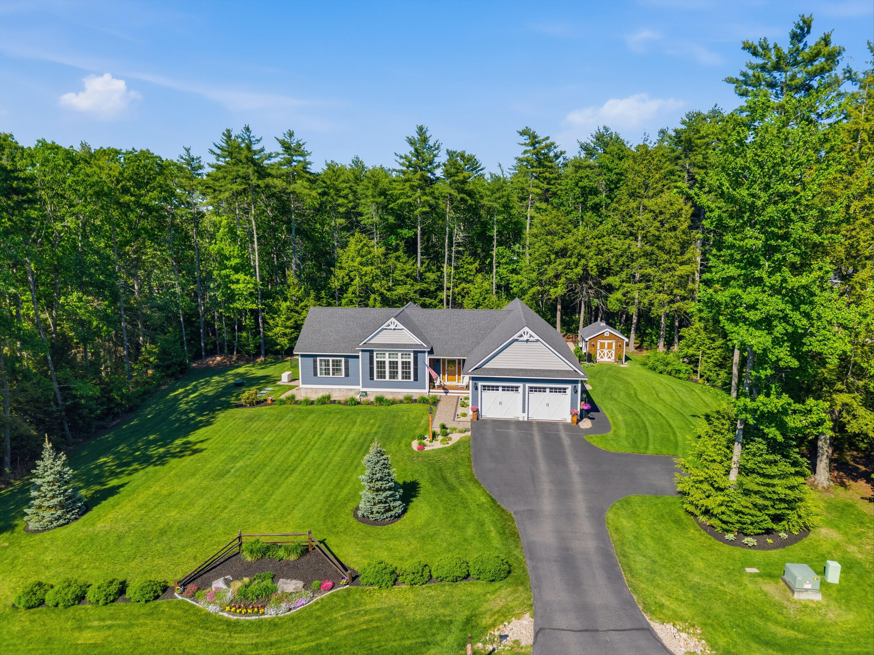 10 Bartlett Drive