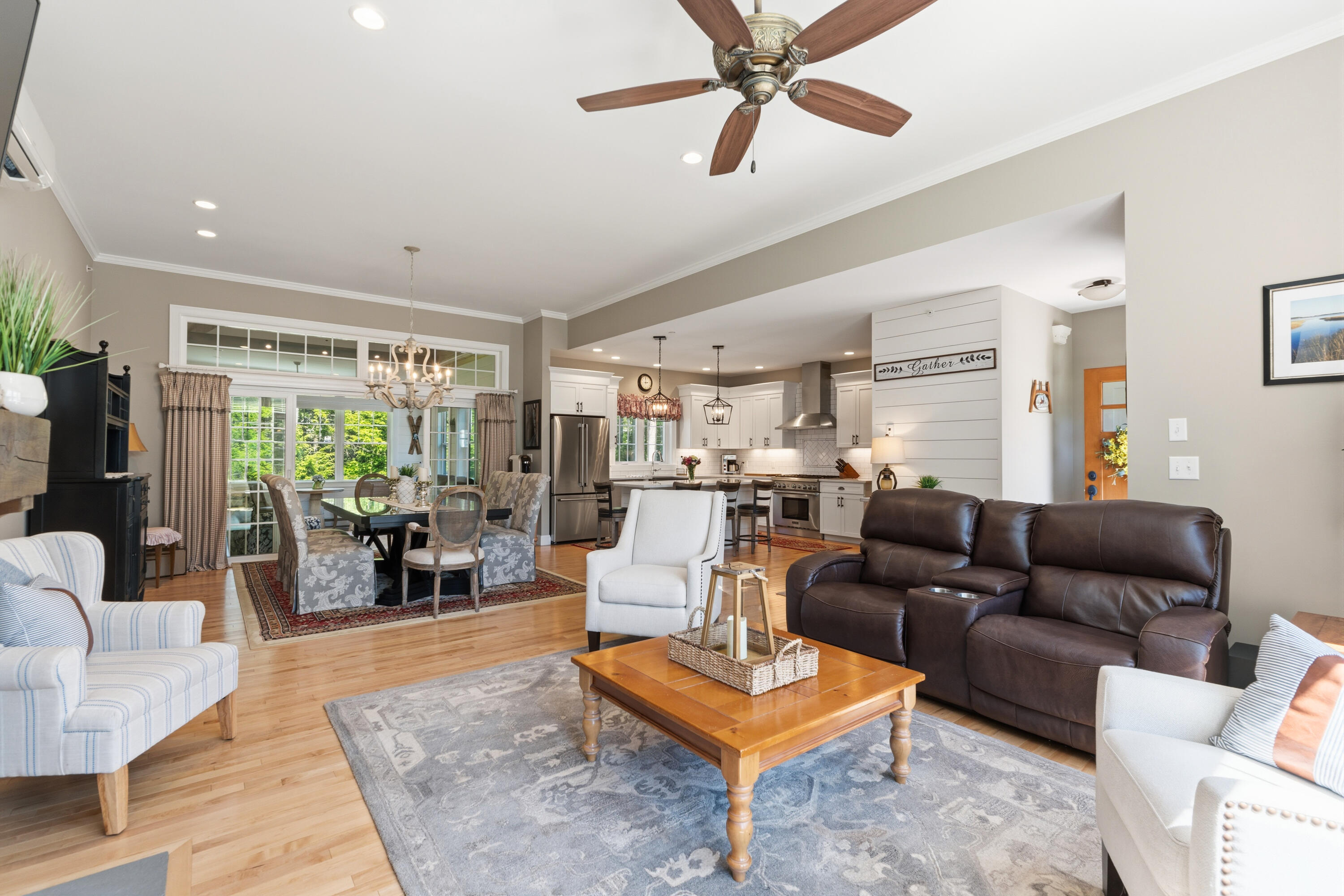 10 Bartlett Drive