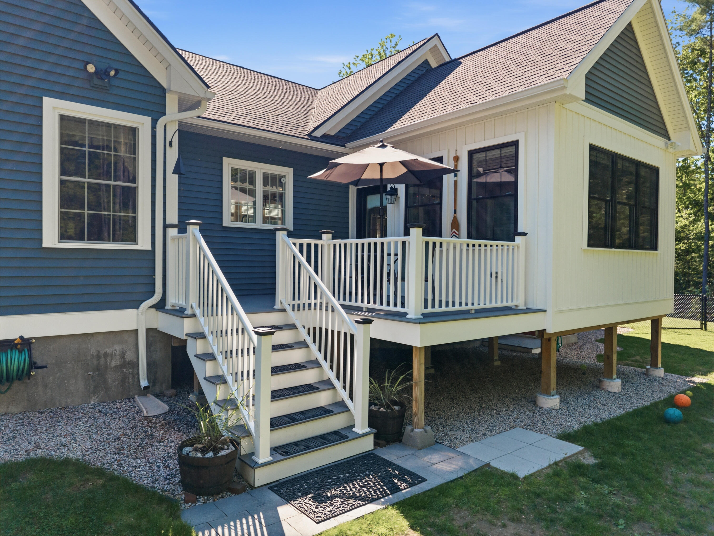 10 Bartlett Drive