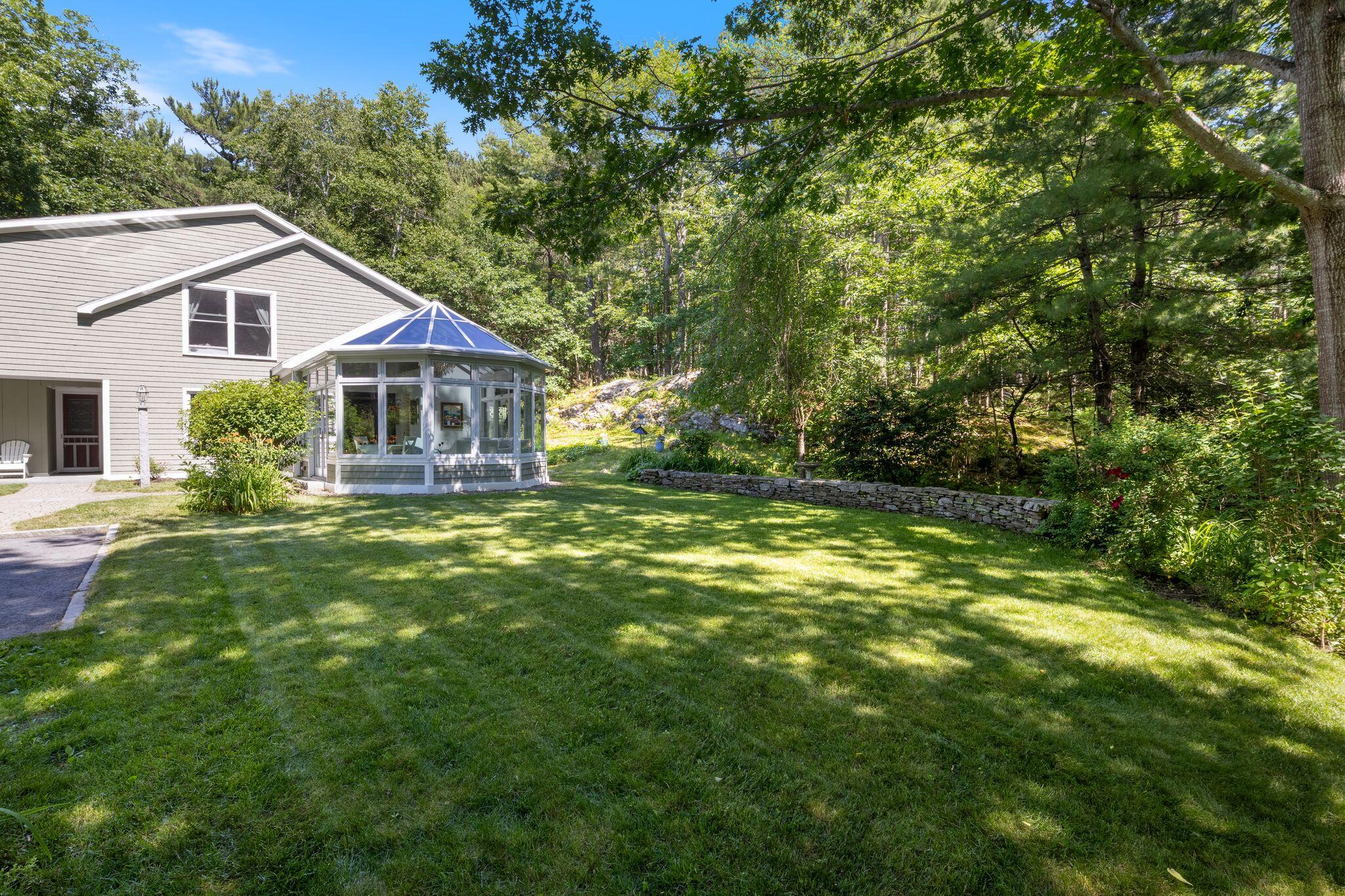 37 Pine Hill Road S