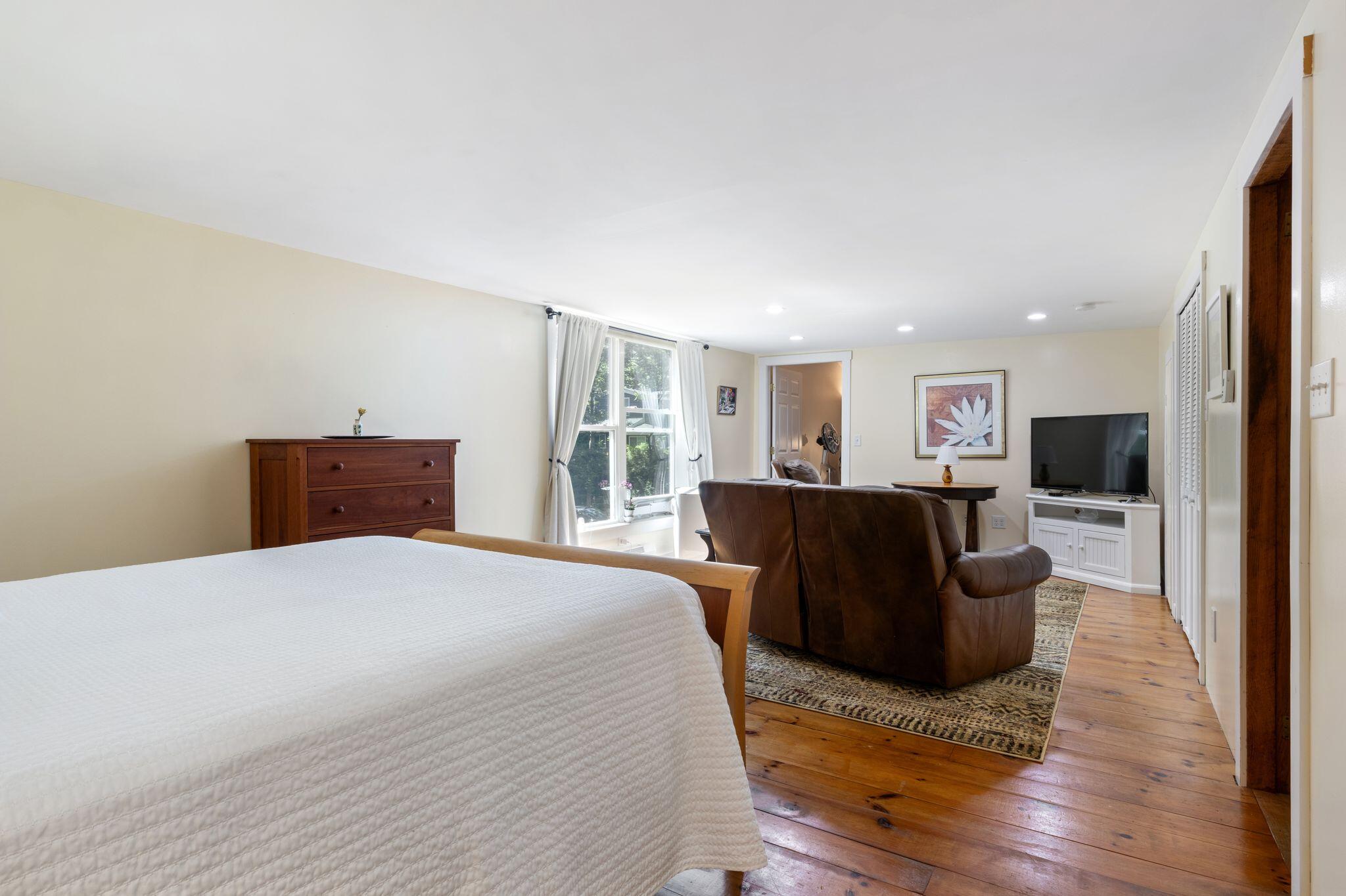 37 Pine Hill Road S