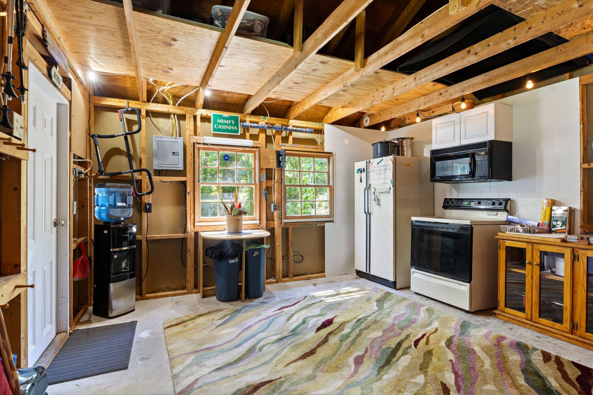 37 Pine Hill Road S