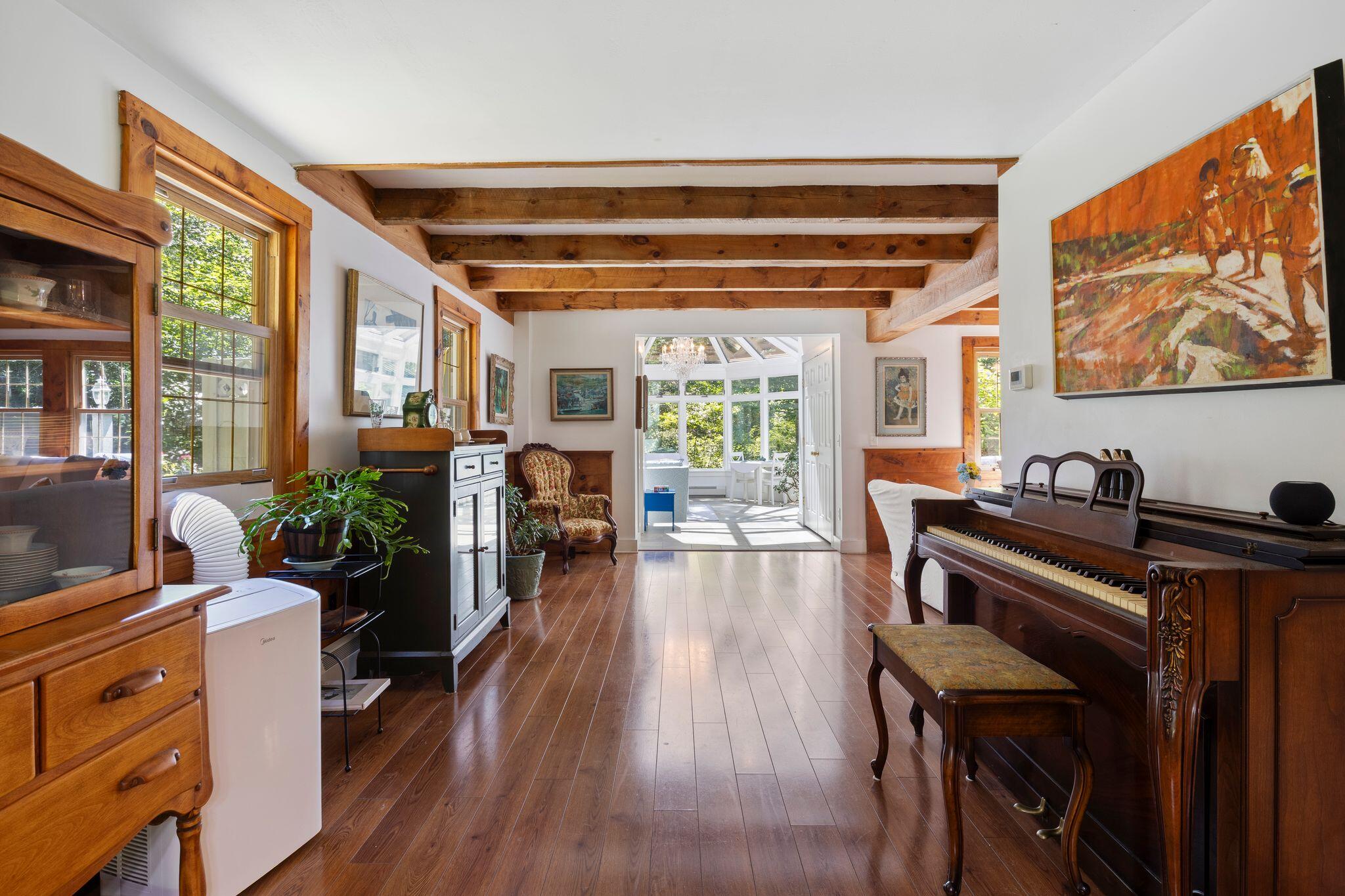 37 Pine Hill Road S