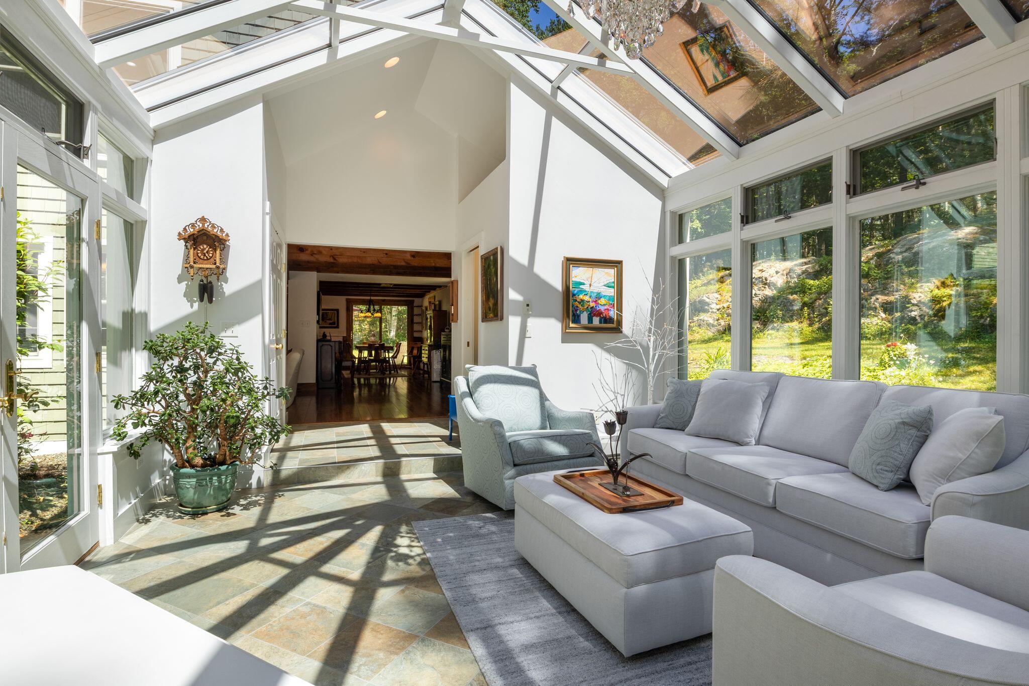 37 Pine Hill Road S
