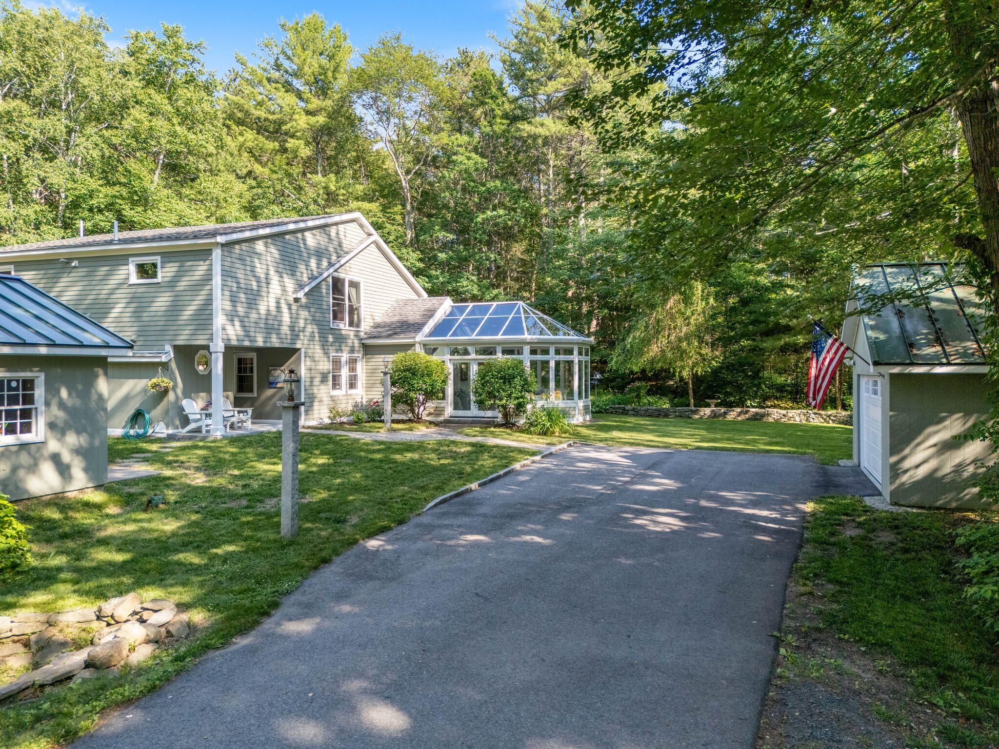 37 Pine Hill Road S