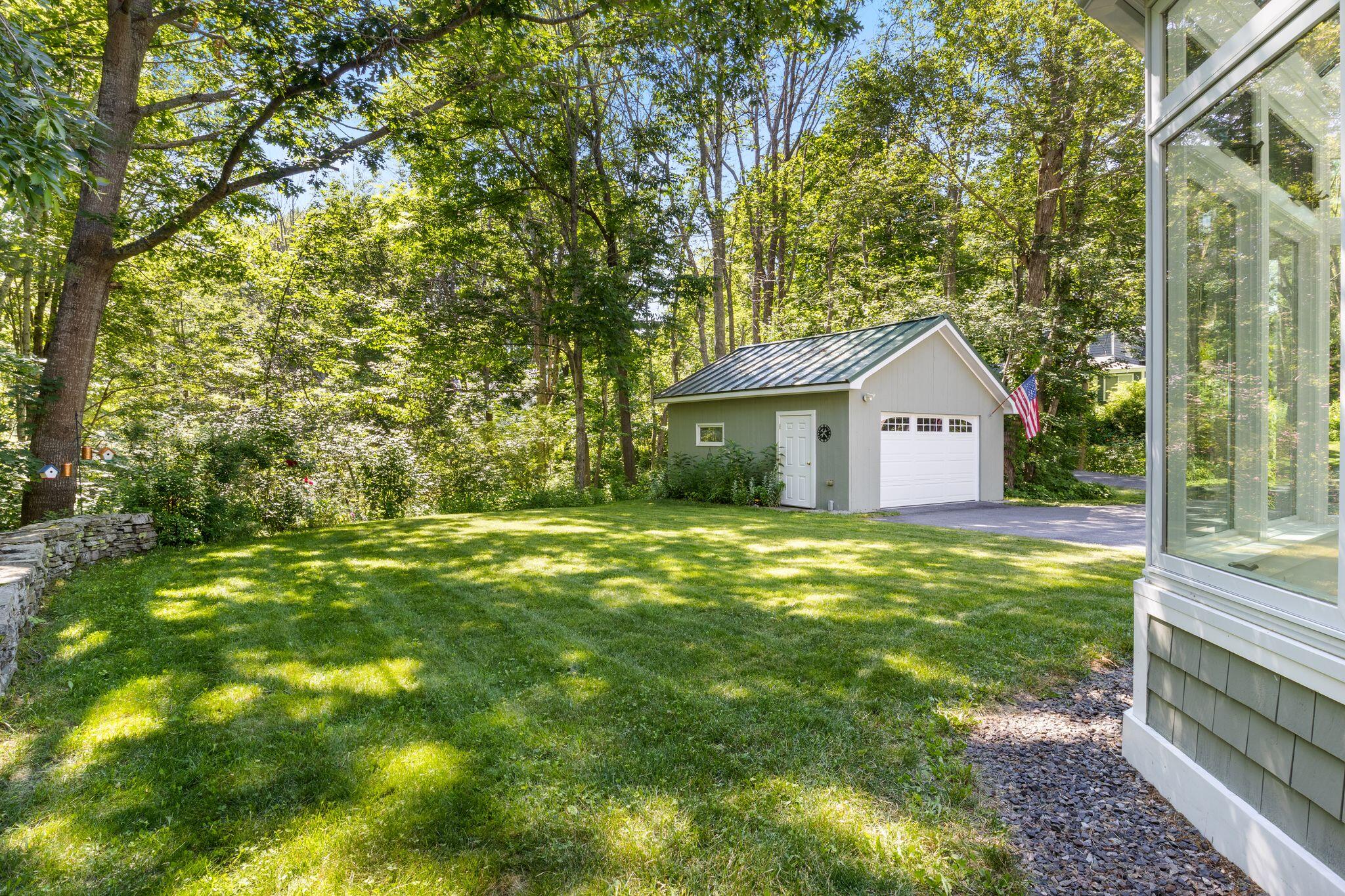 37 Pine Hill Road S