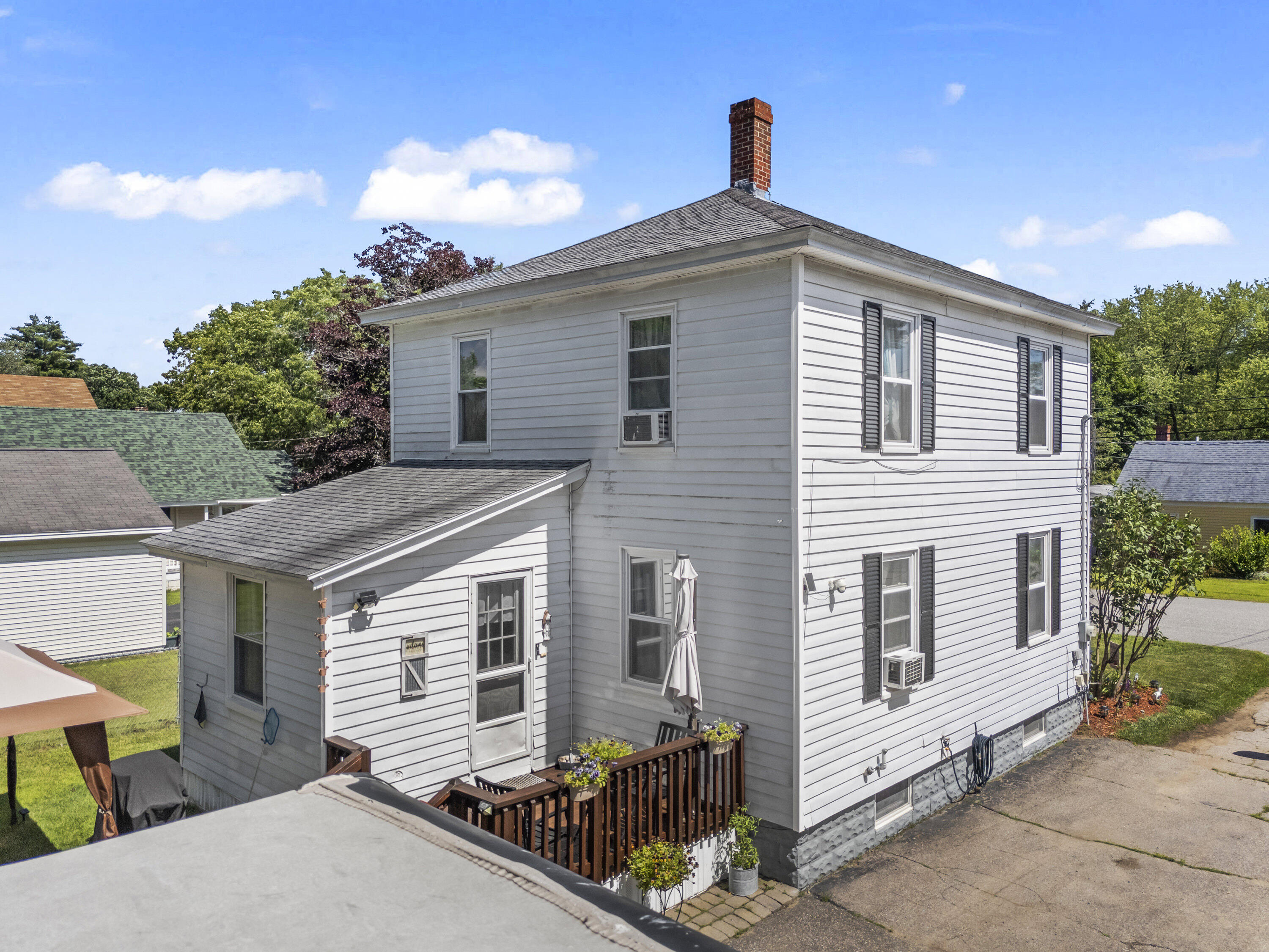16 Essex Street
