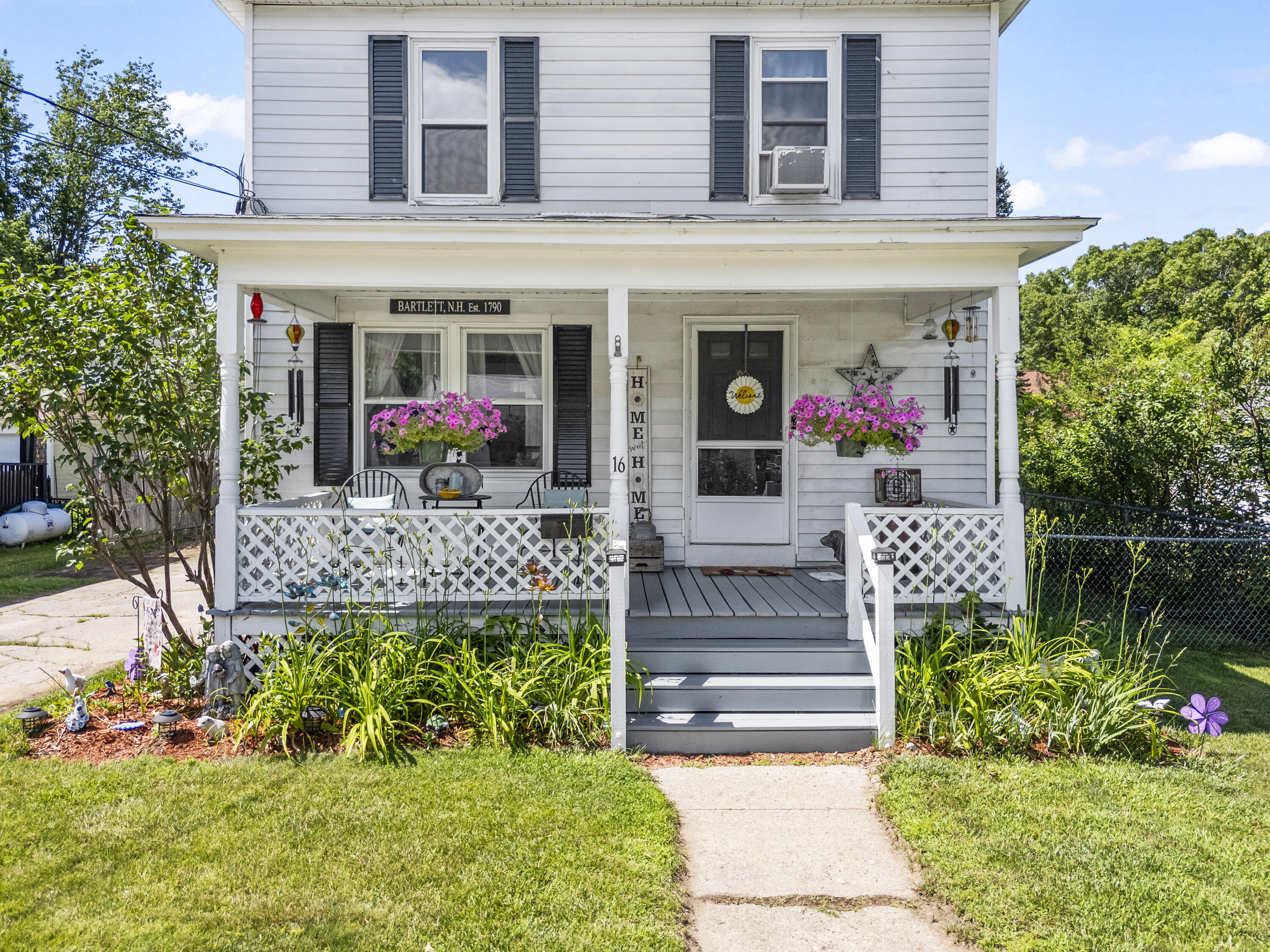 16 Essex Street