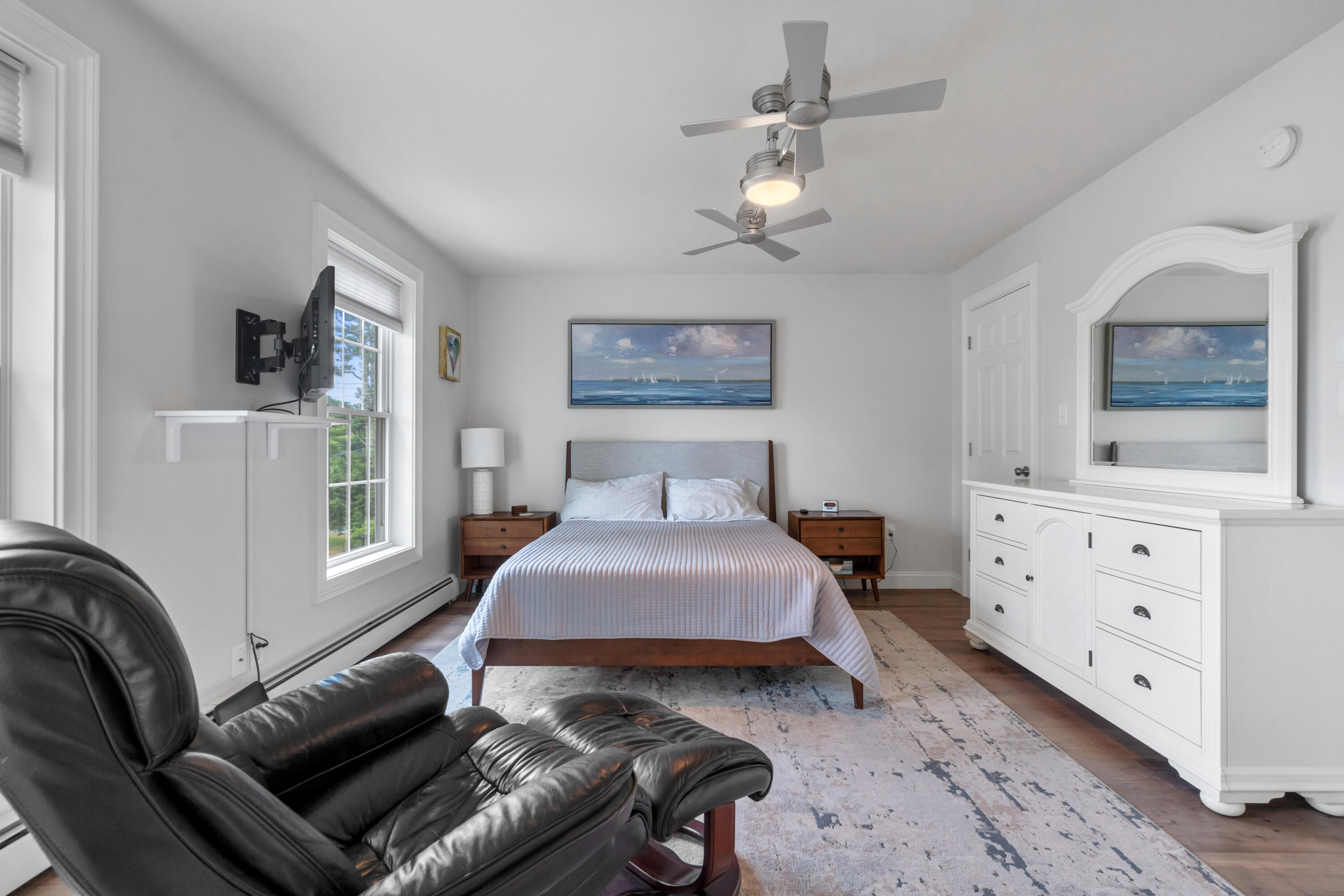 1383 Post Road 1