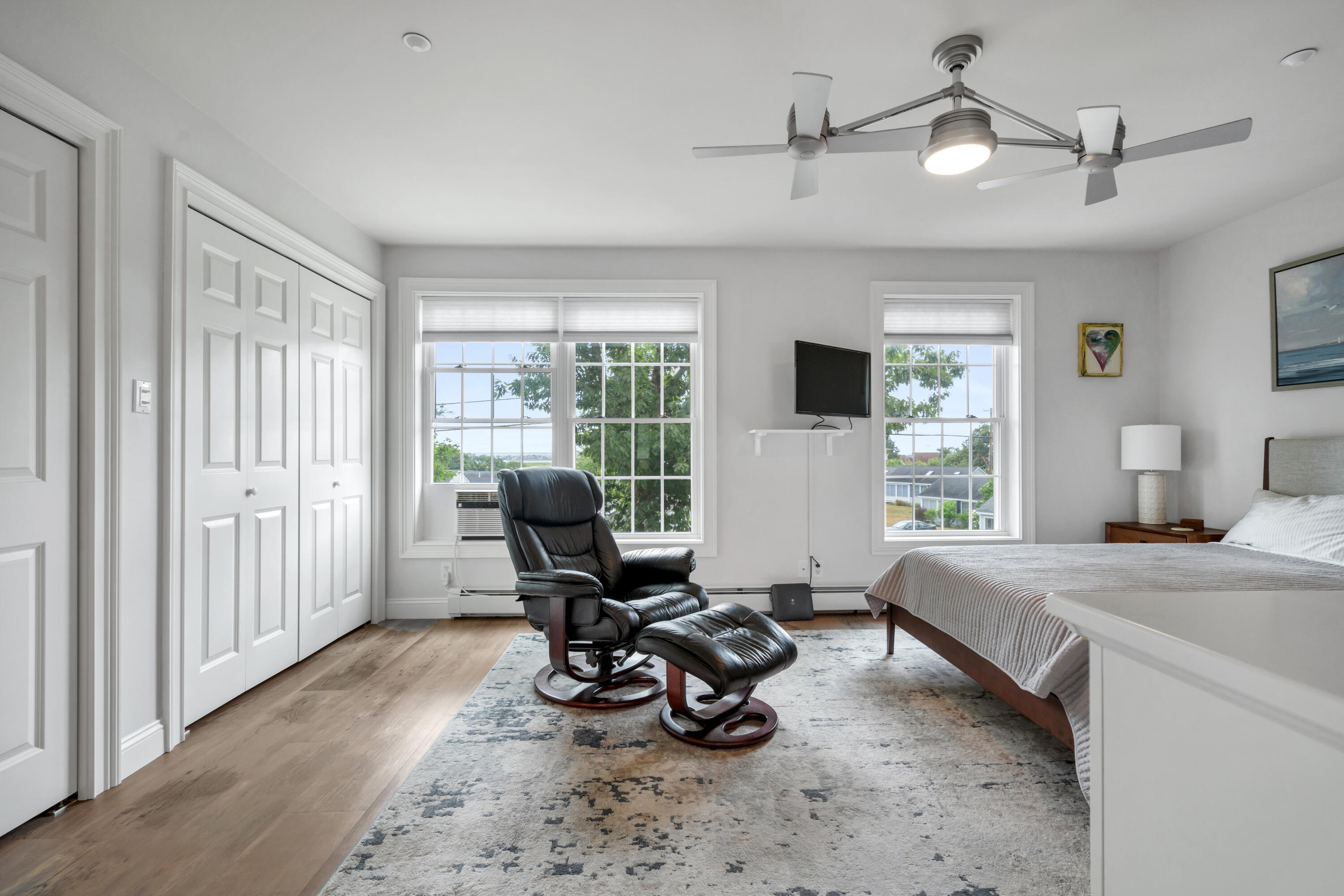 1383 Post Road 1