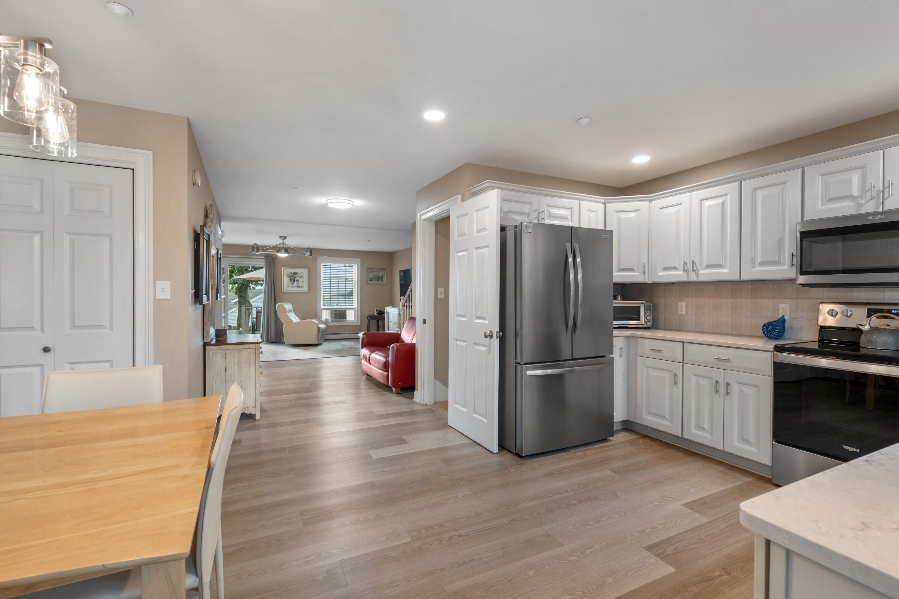 1383 Post Road 1