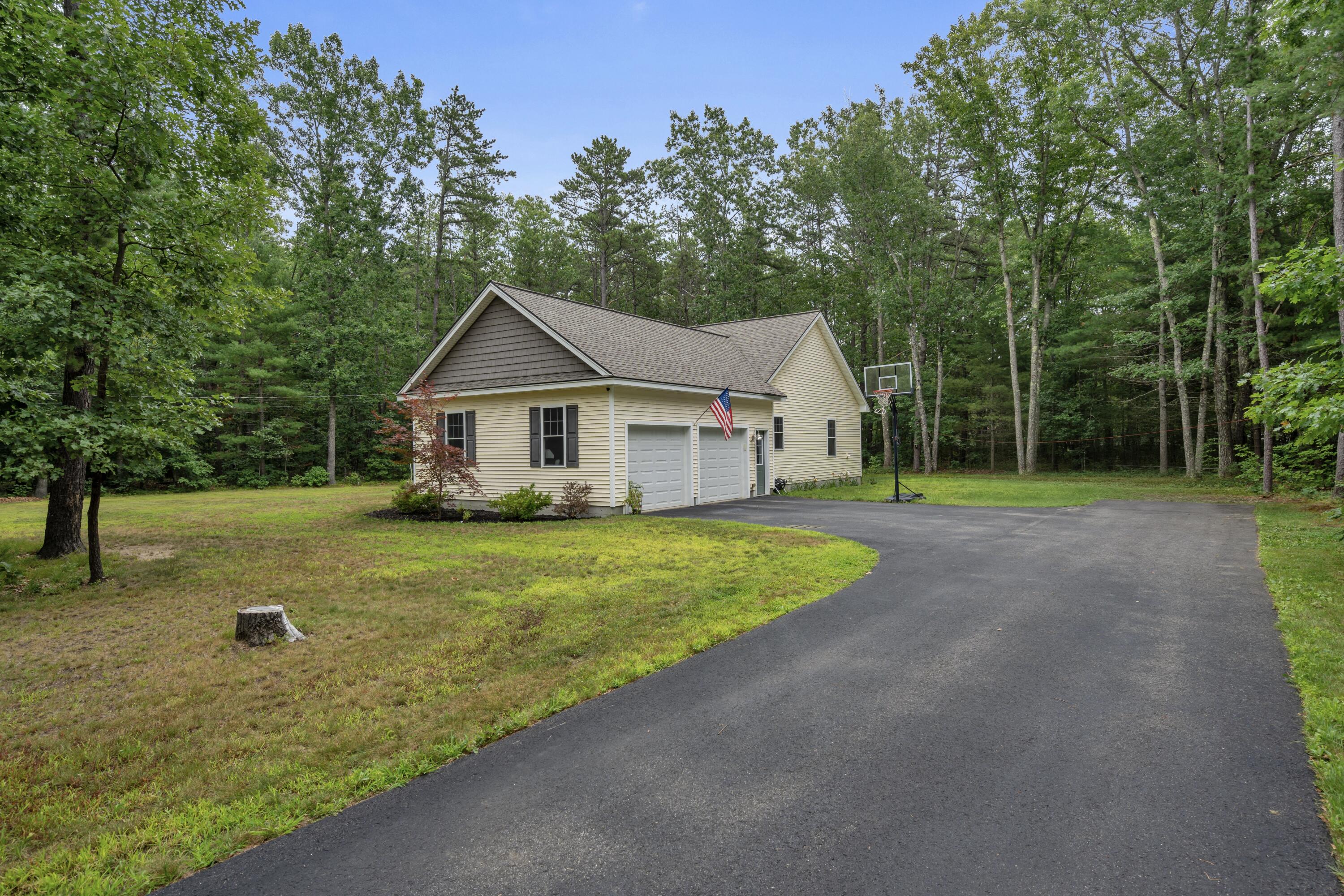 4 Huckleberry Lane