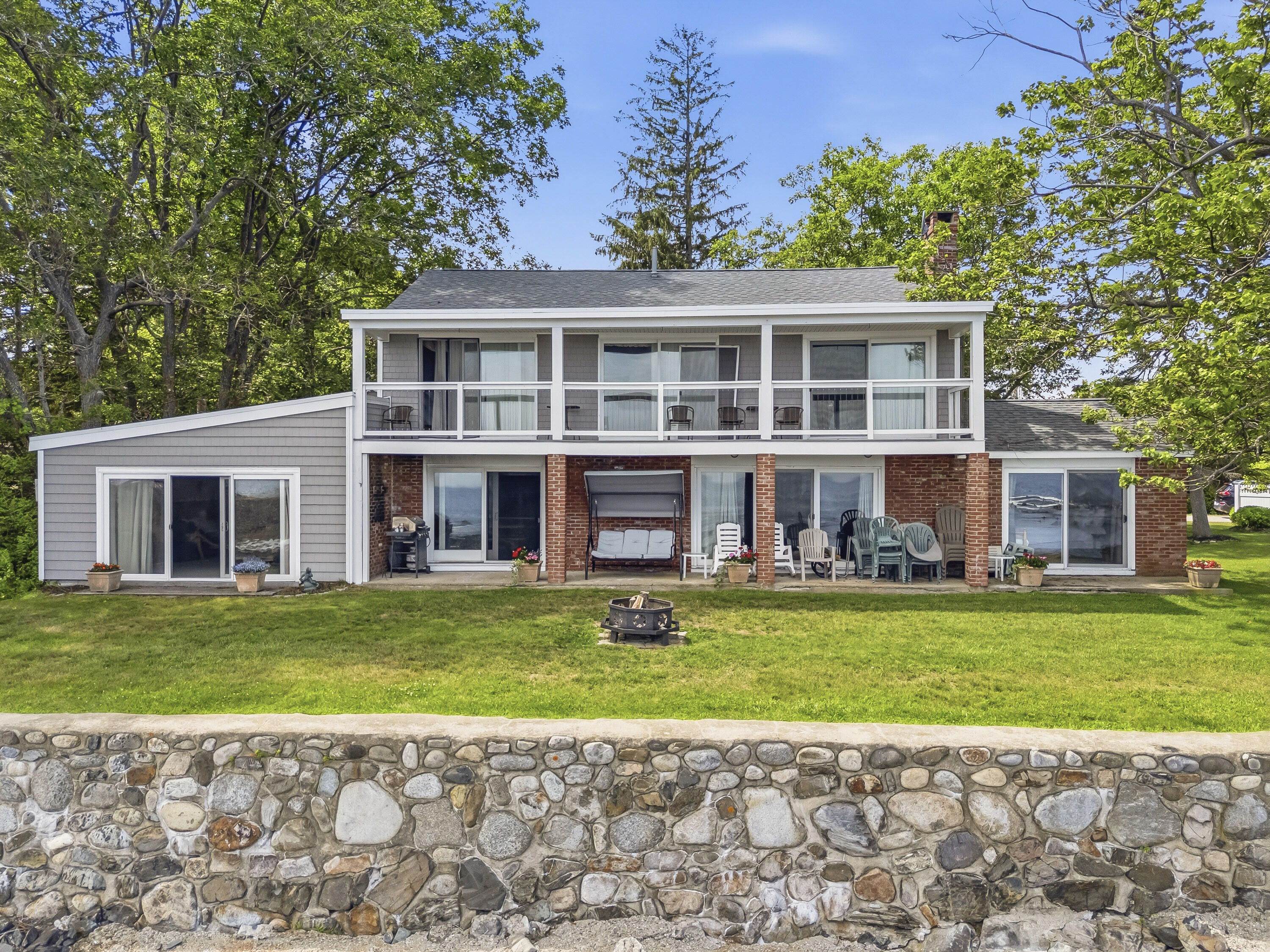3 Barn Point Road