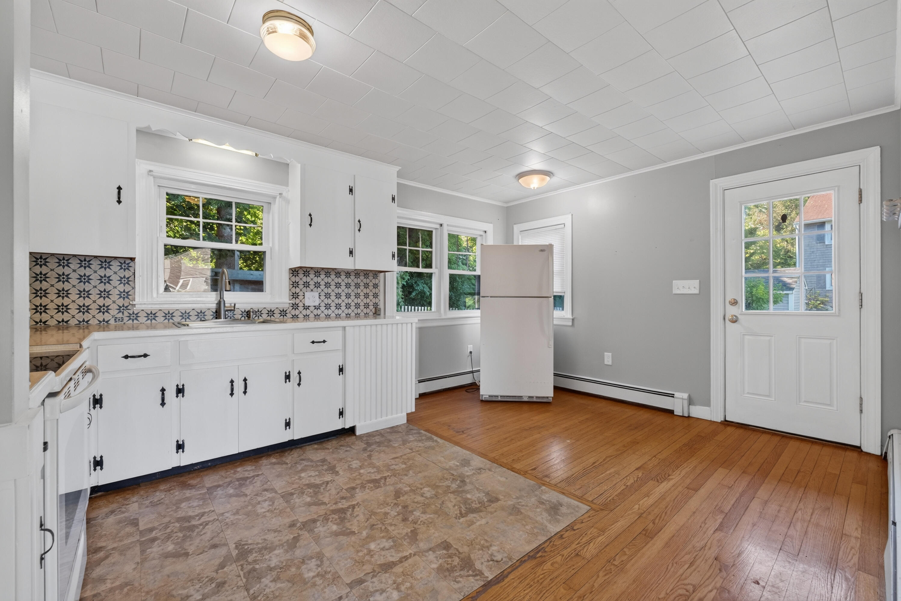 14 Iris Avenue