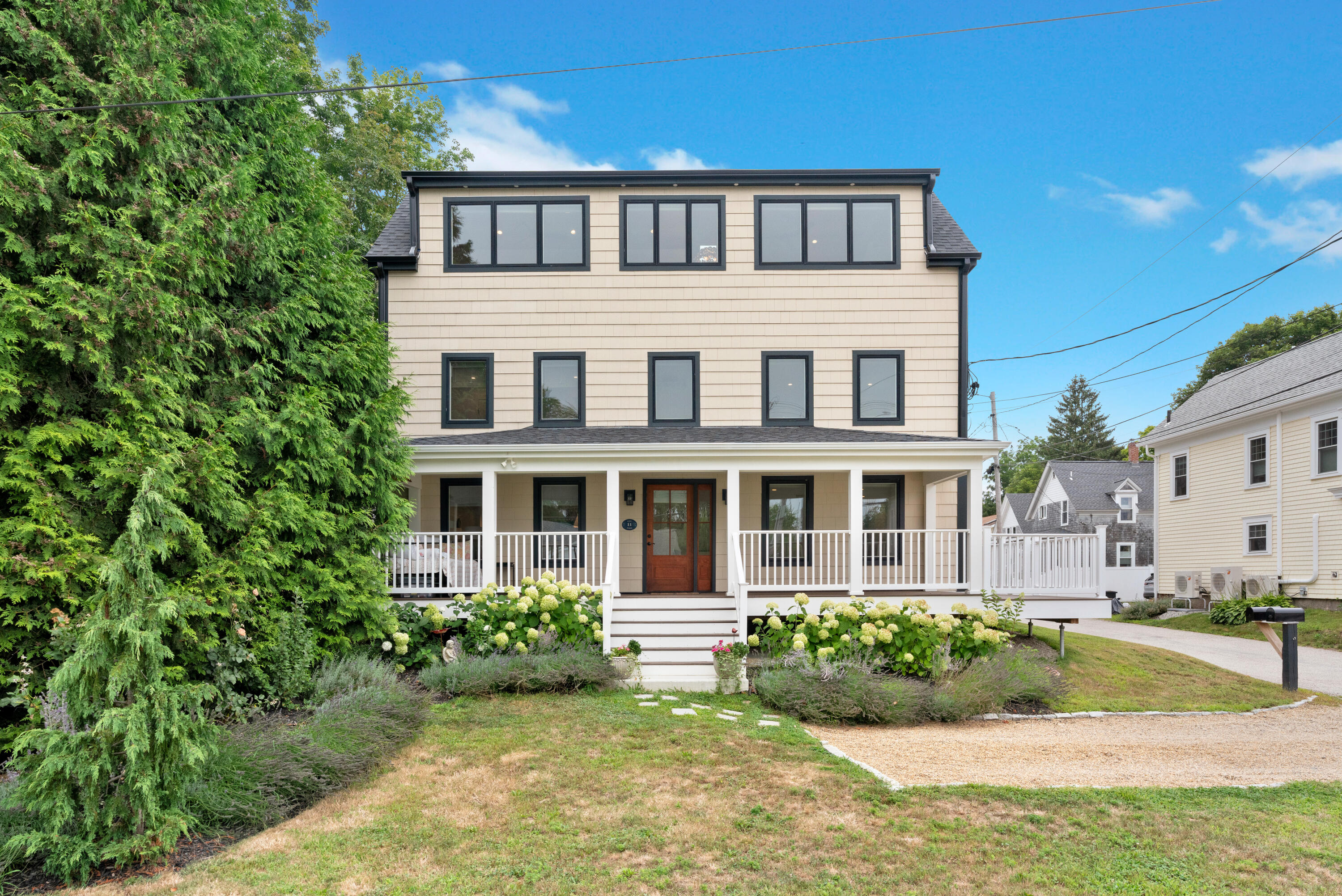11 Jones Ave